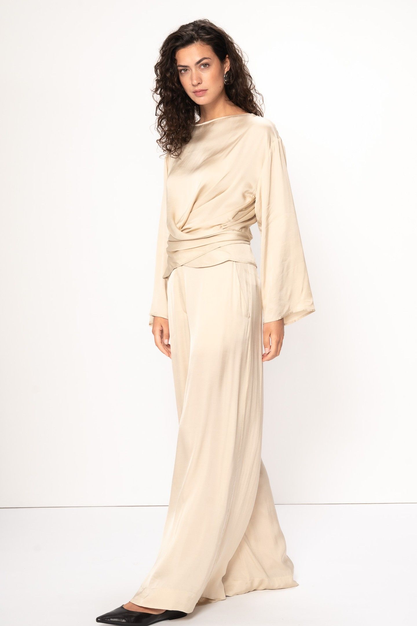 EIRA TOP ALMOND 4