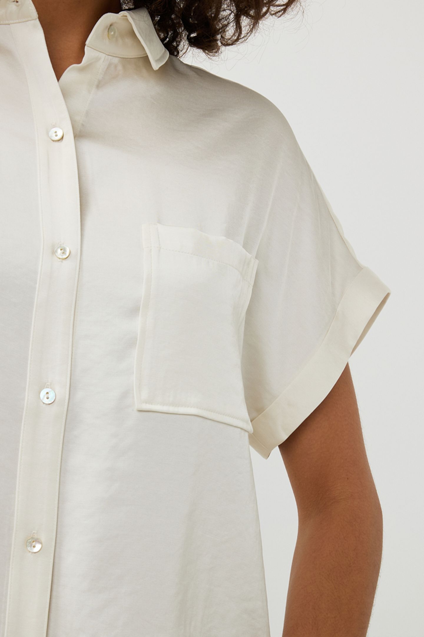 BLOUSE S/SLVE POCKET SATIN LOOK OFF WHITE 7