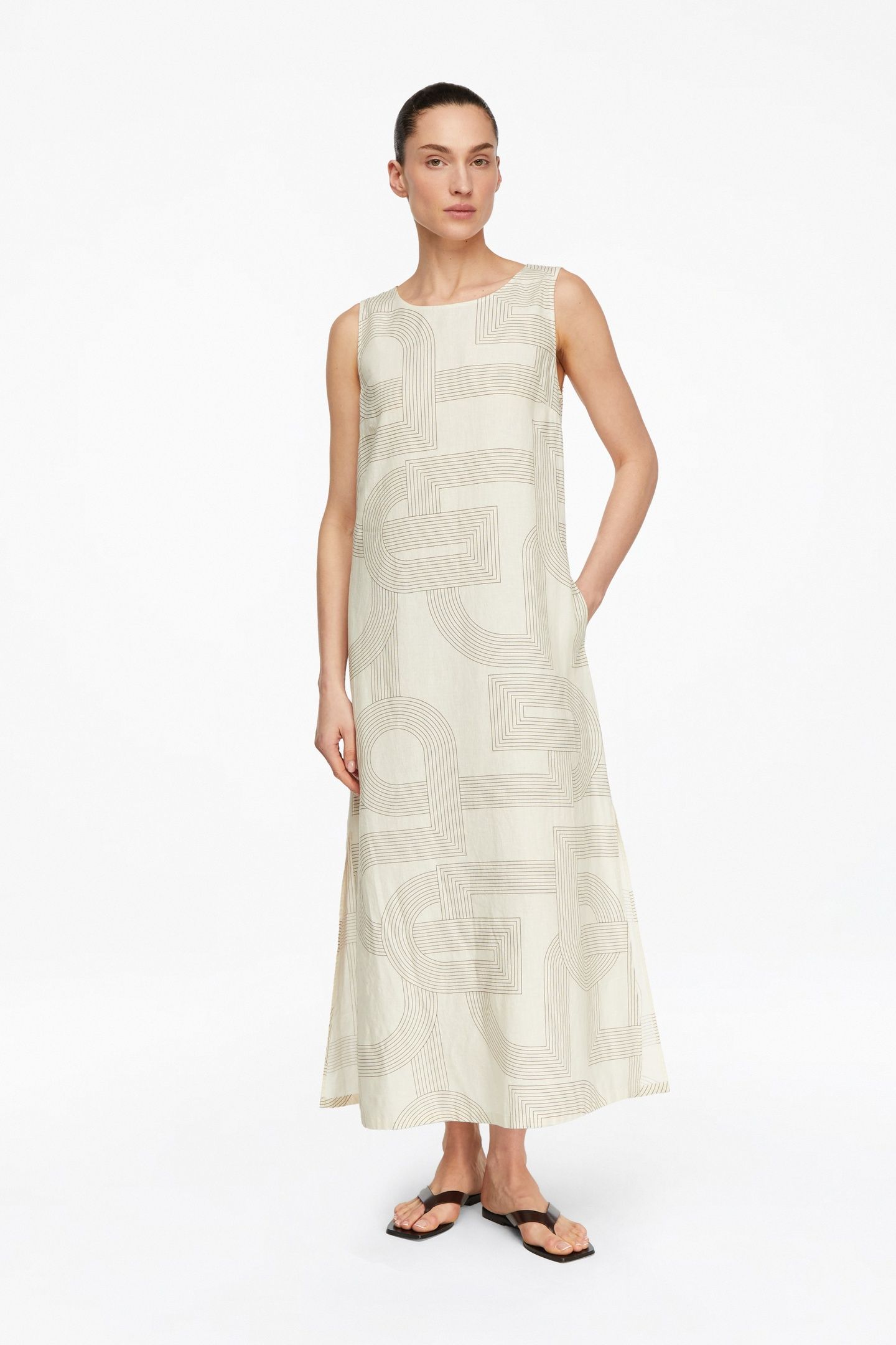 COMMA DRESSES OFFWHITE 1