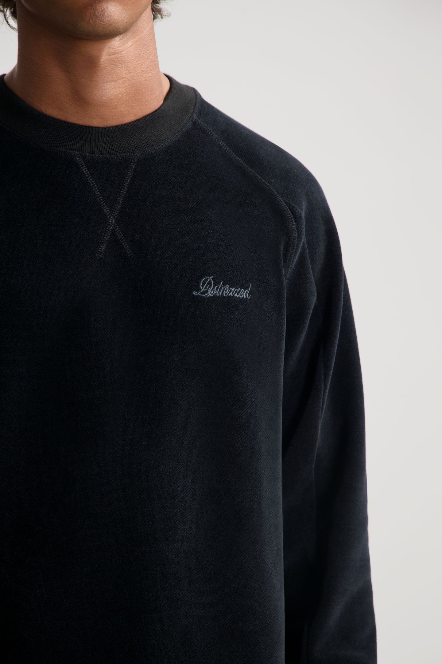 DS_ADRIAN CREWNECK BLACK 5