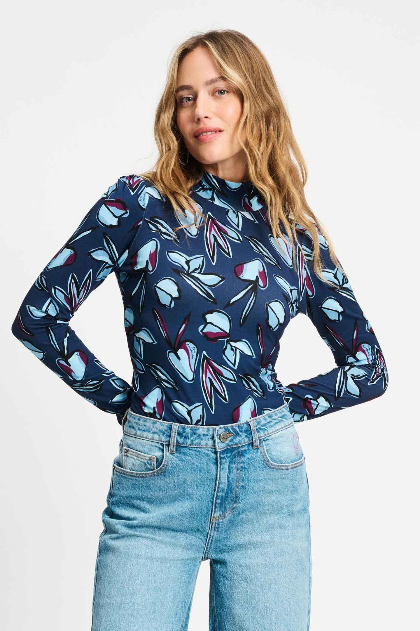 TURTLENECK - DASHING NIGHTS 2
