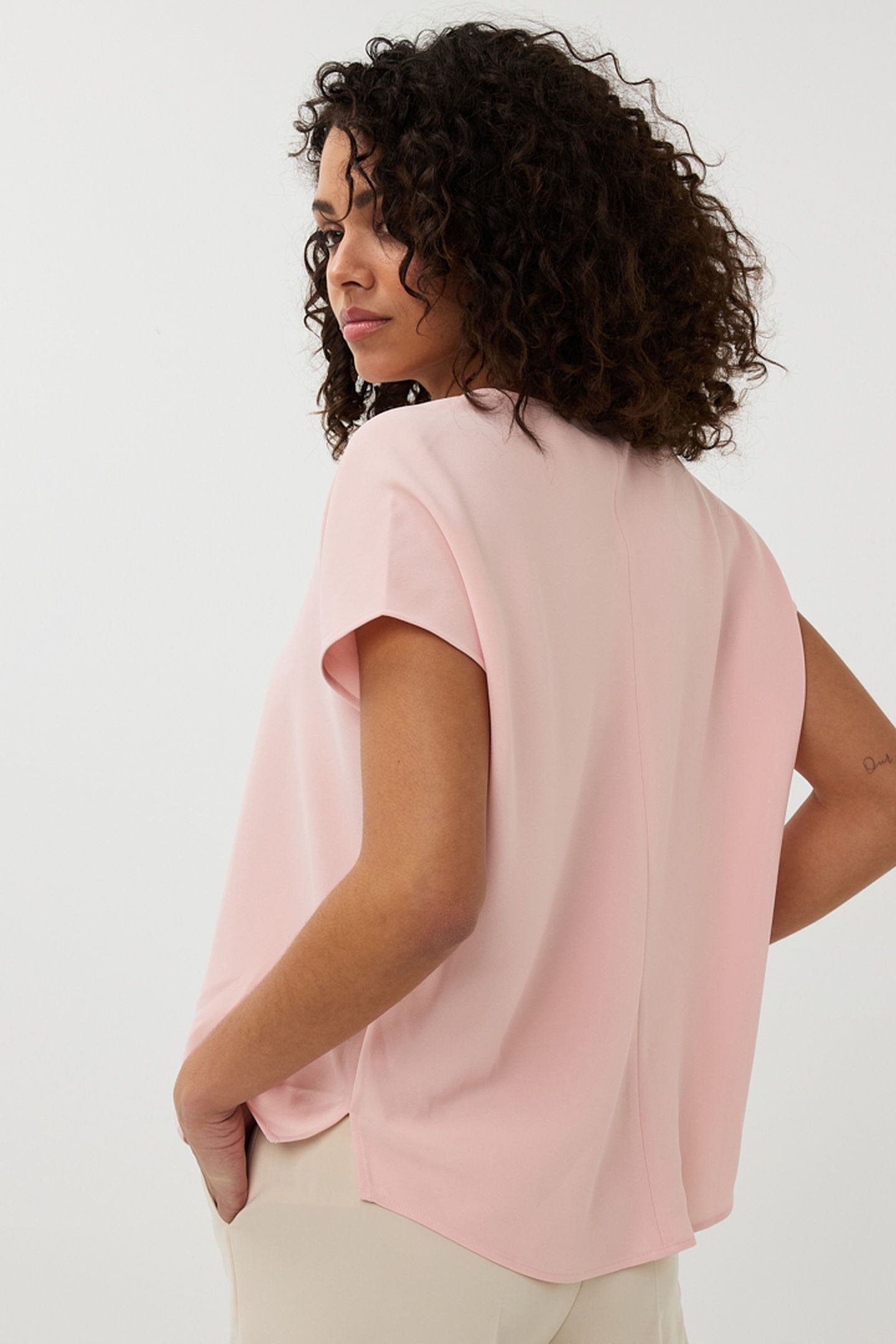 BLOUSE V-NECK PLEAT LIGHT PINK 3