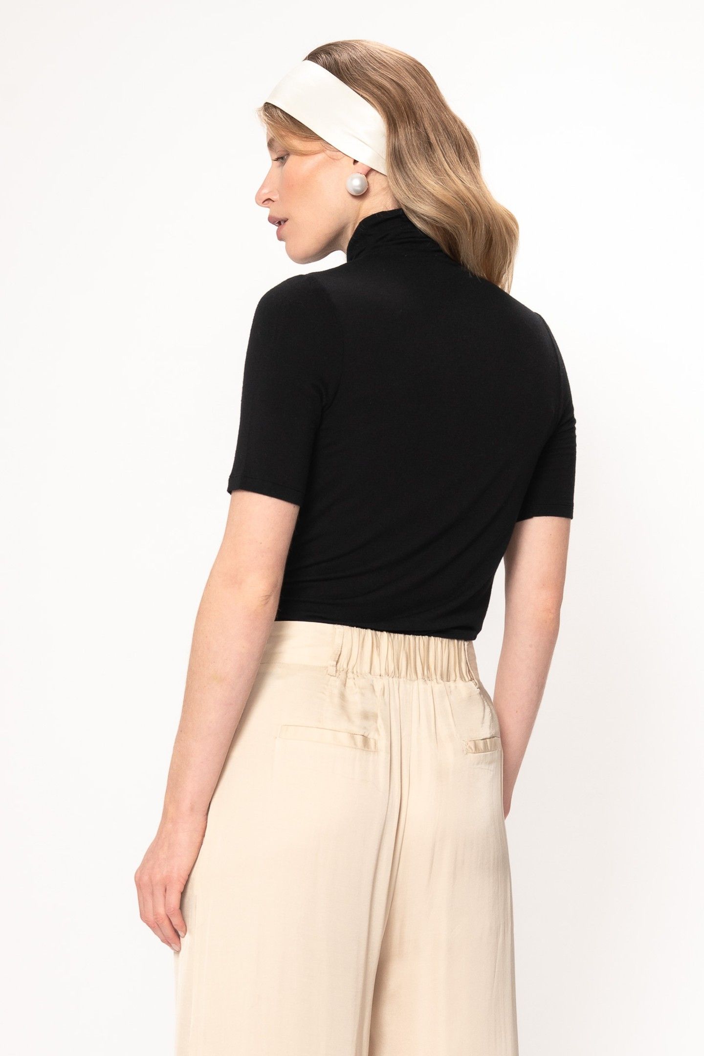LYNN TOP BLACK 2