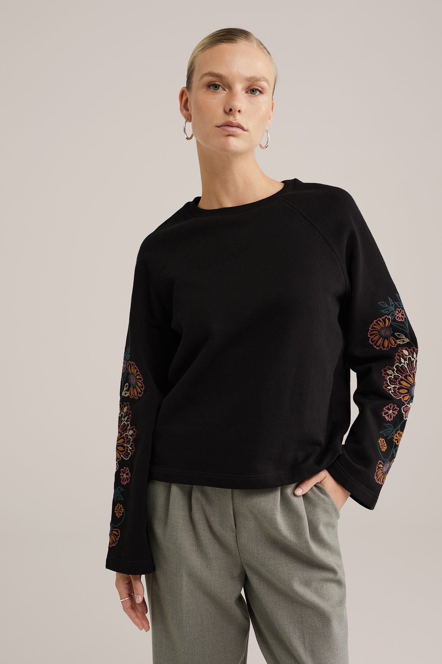 SWEATER BLACK 1
