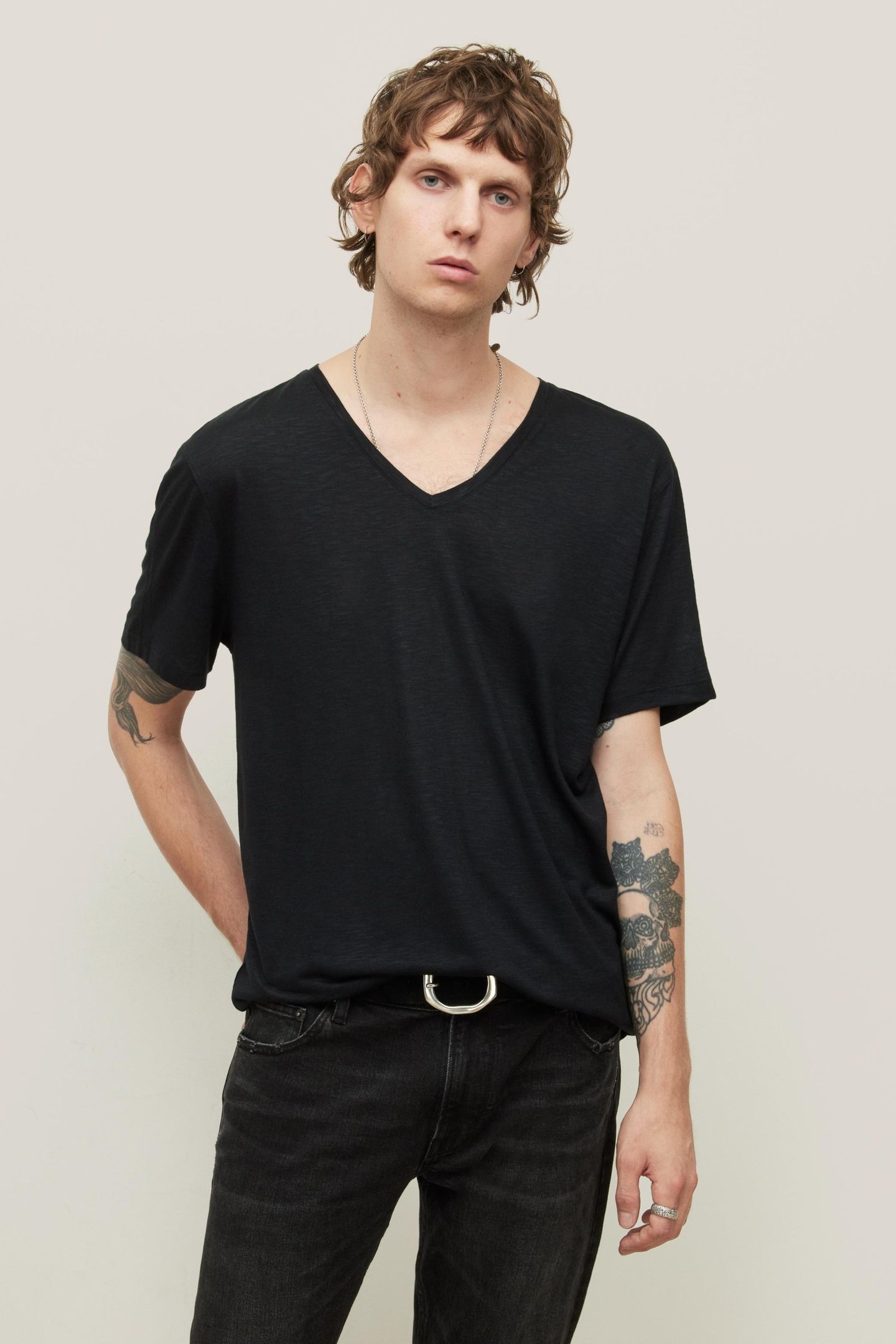 ASTOR REGULAR FIT SS V-N BLACK 1