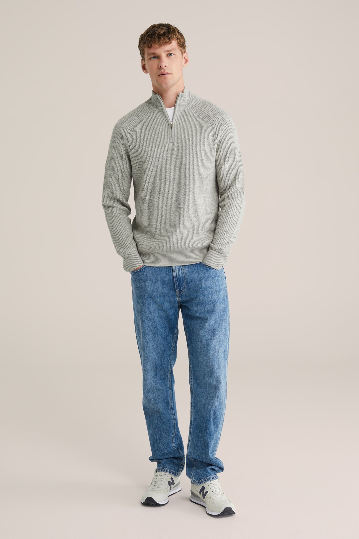 HALFWAY ZIPPER LIGHT GREY 2