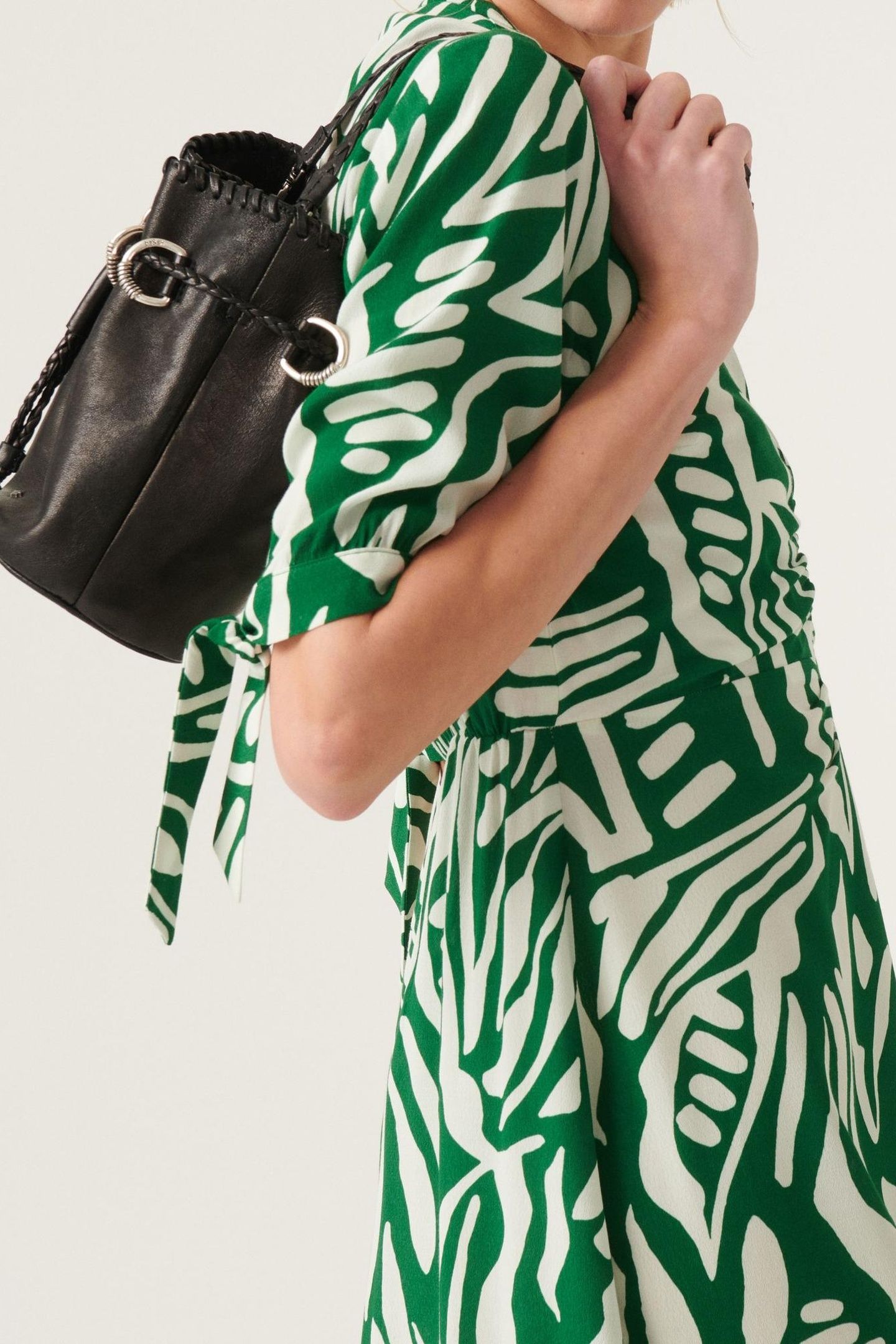 ROBE THERENCE VERT 3