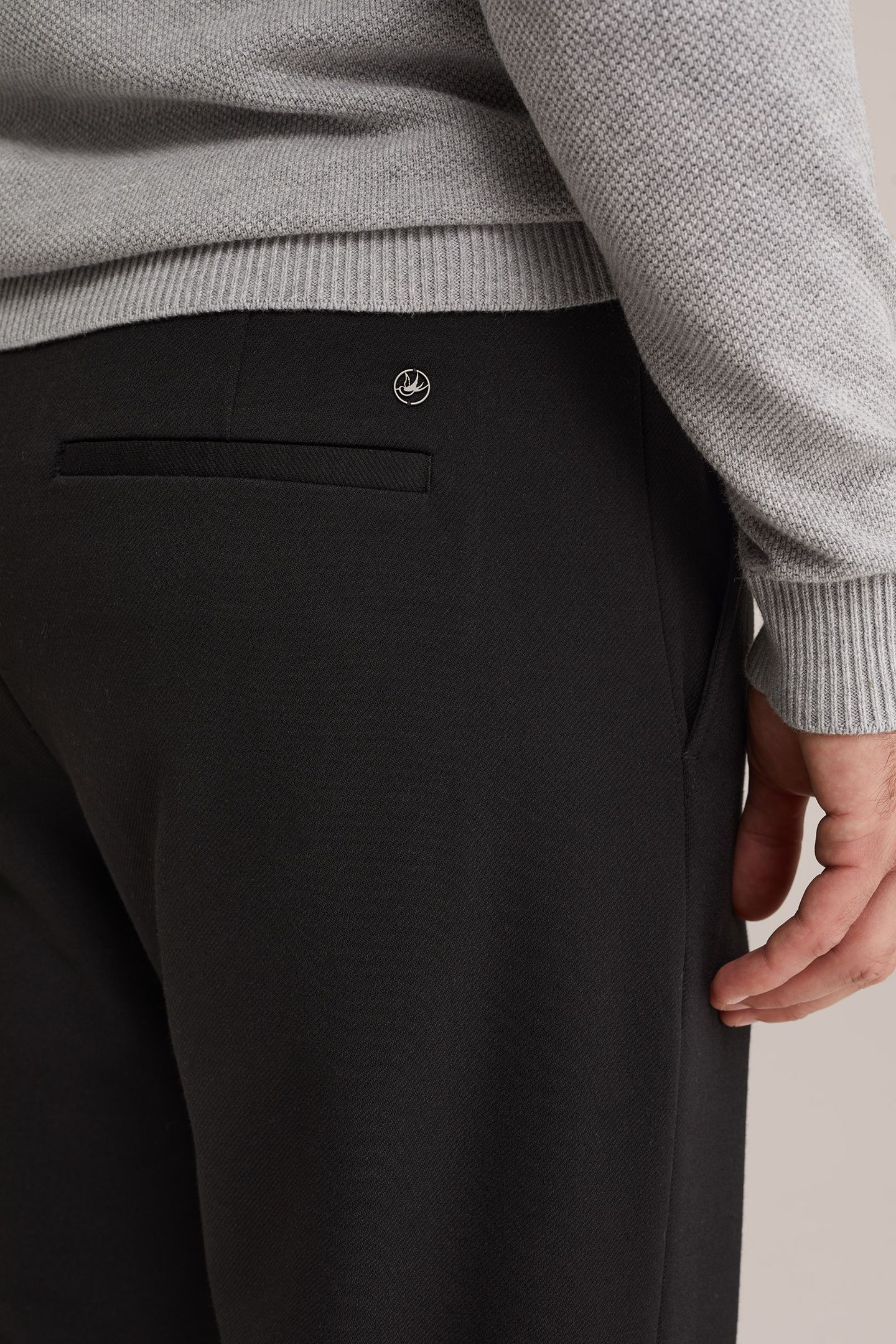 CHINO BLACK 6