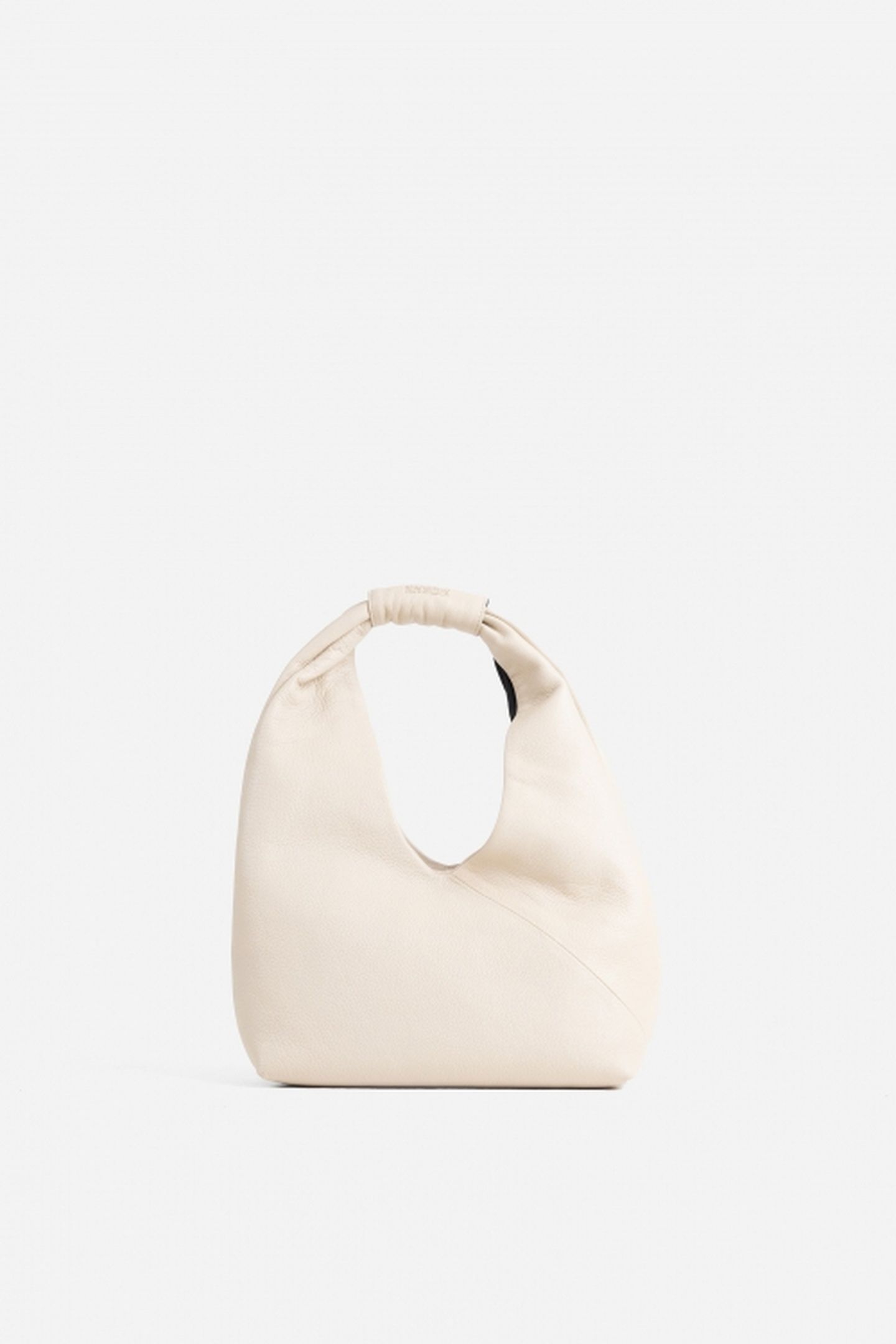 PUFF-Y BAG OATMILK 4