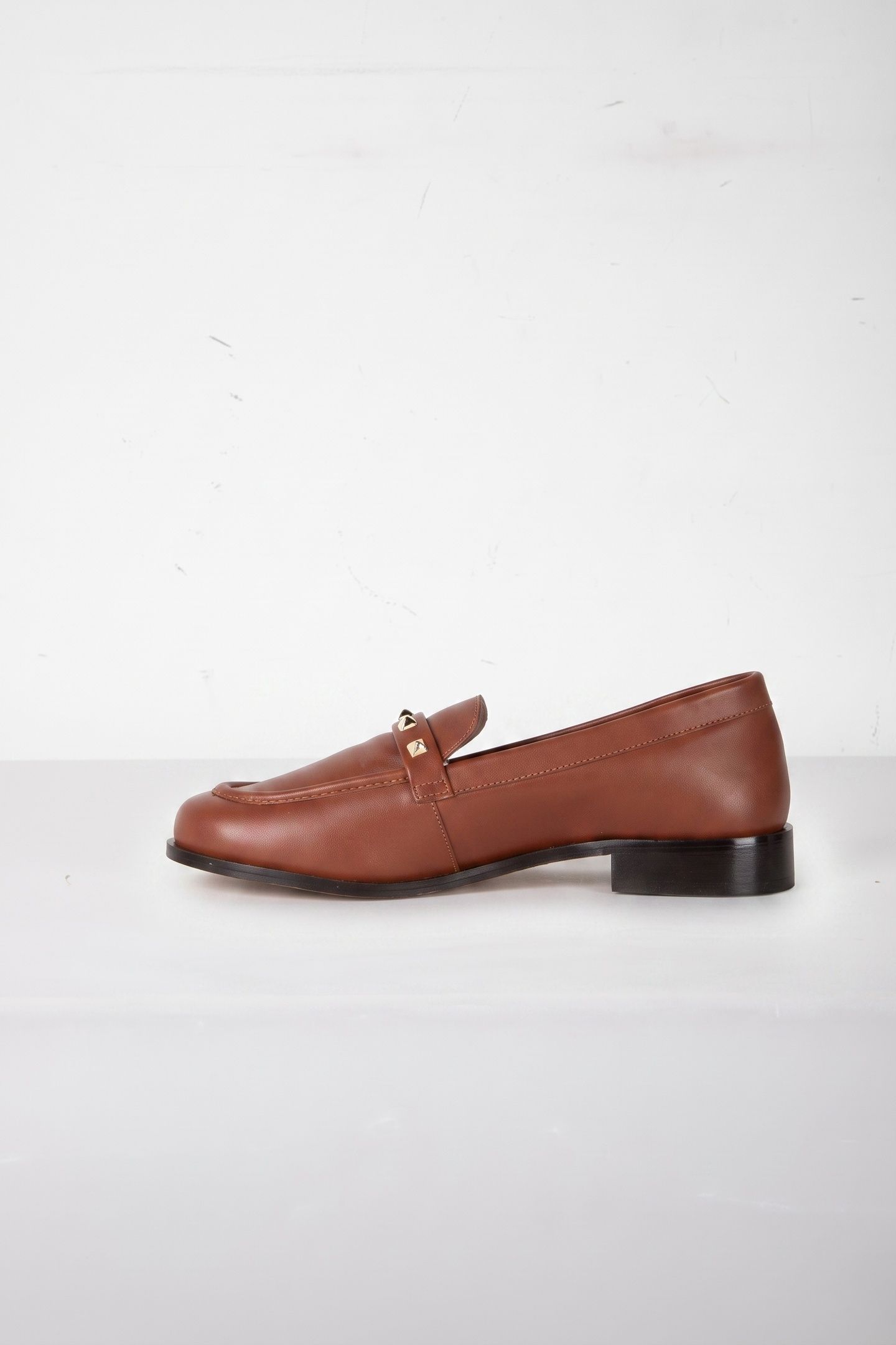 STELLAR STUD DETAIL CHESTNUT 2