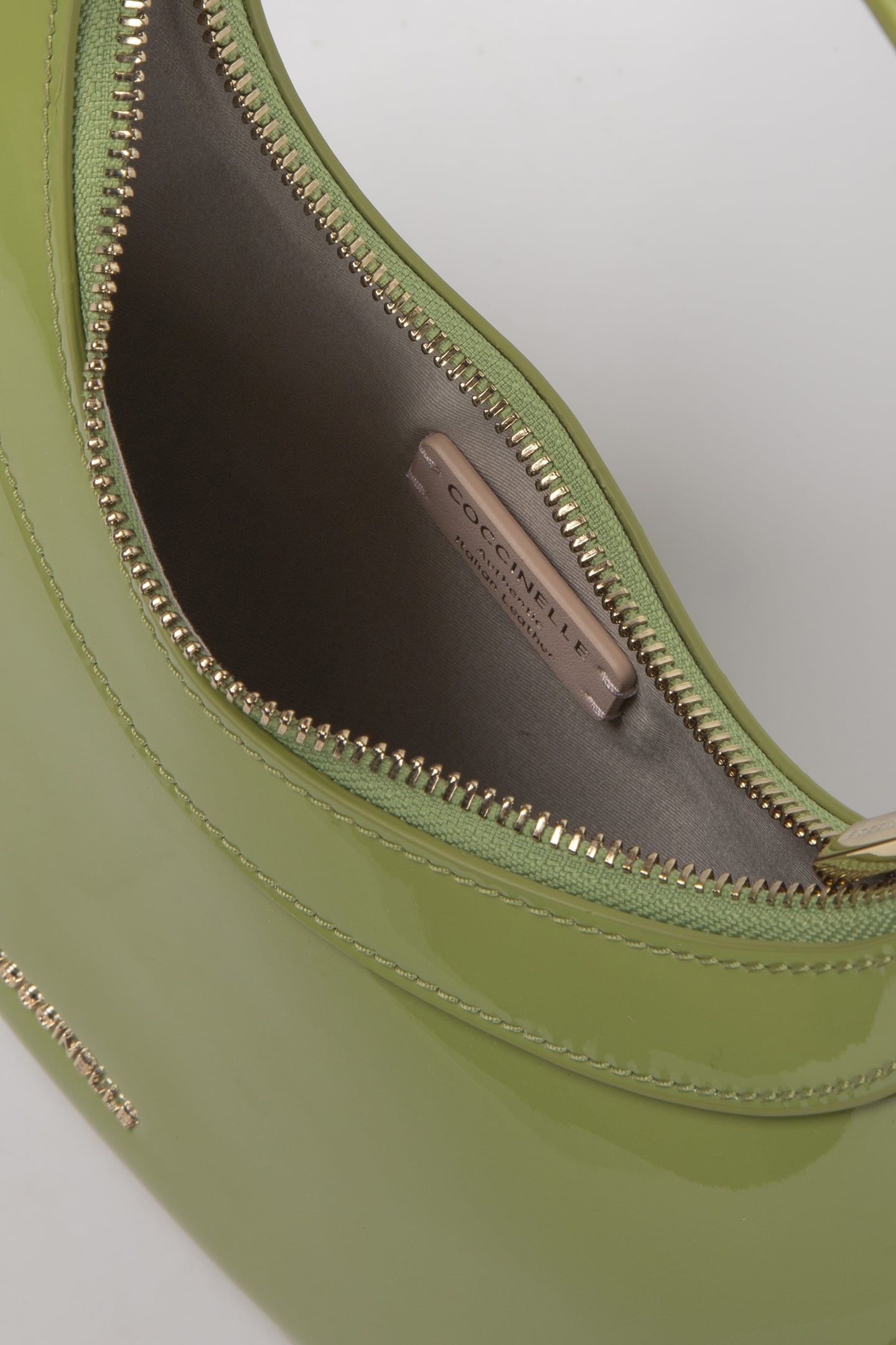 COCCINELLEWHISPER PATENT GUACAMOLE 4