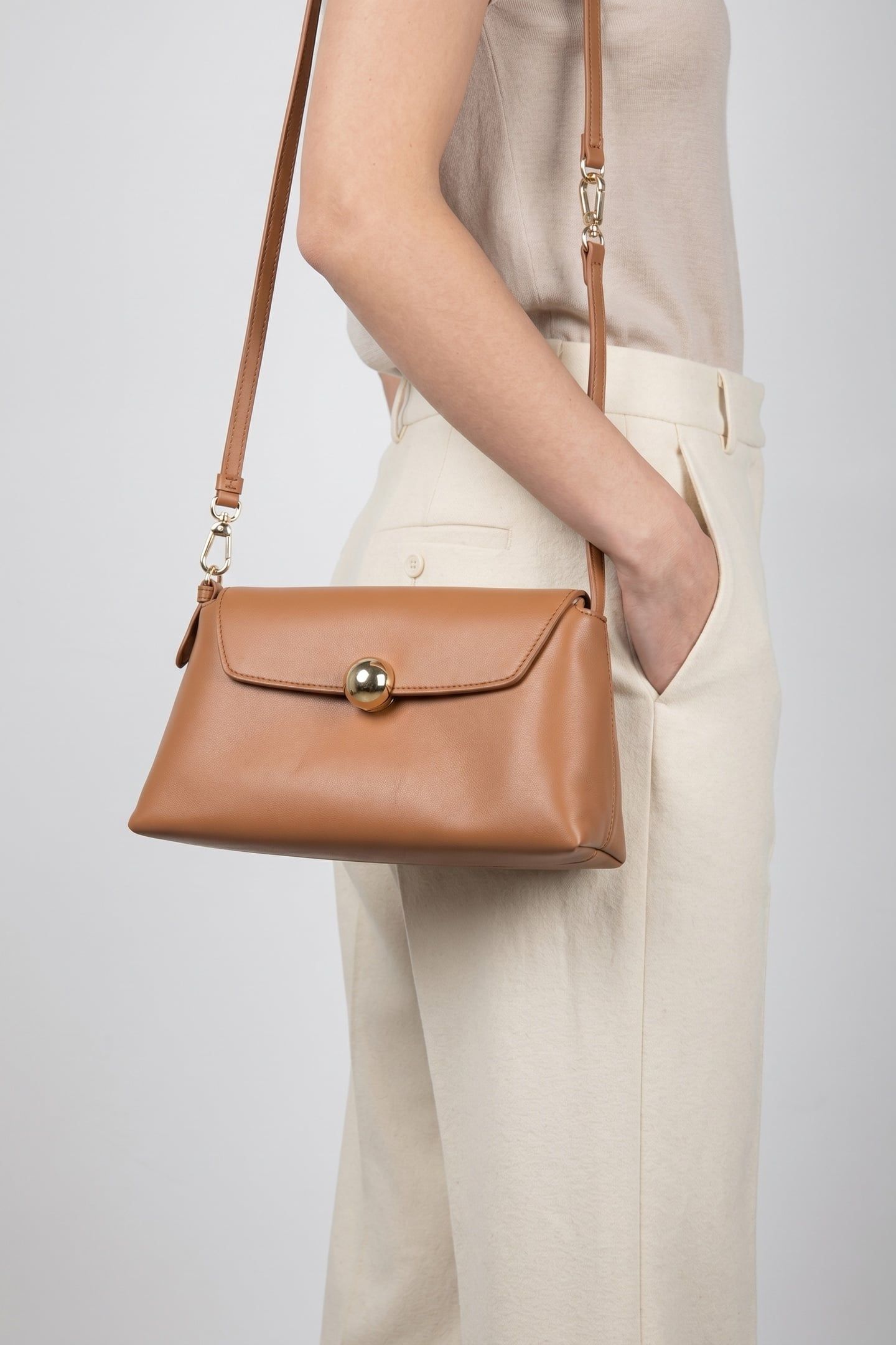 SFERA SOFT XL MINI BAG BRANDY 2