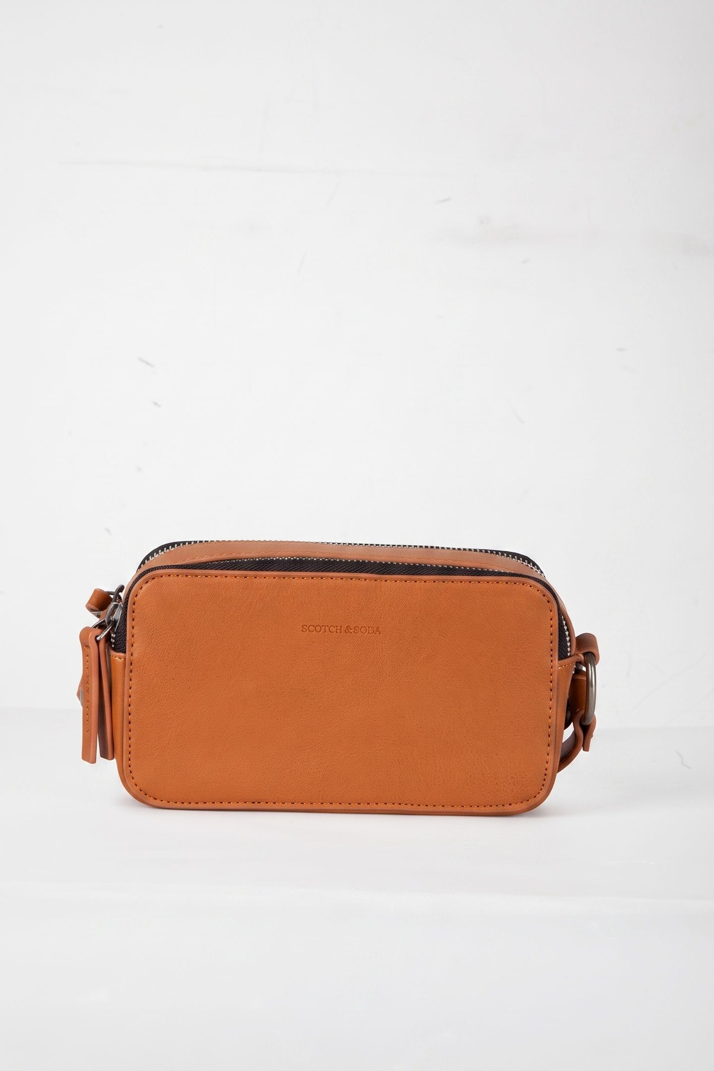WOMEN SMALL REPORTER BAG COGNAC 2