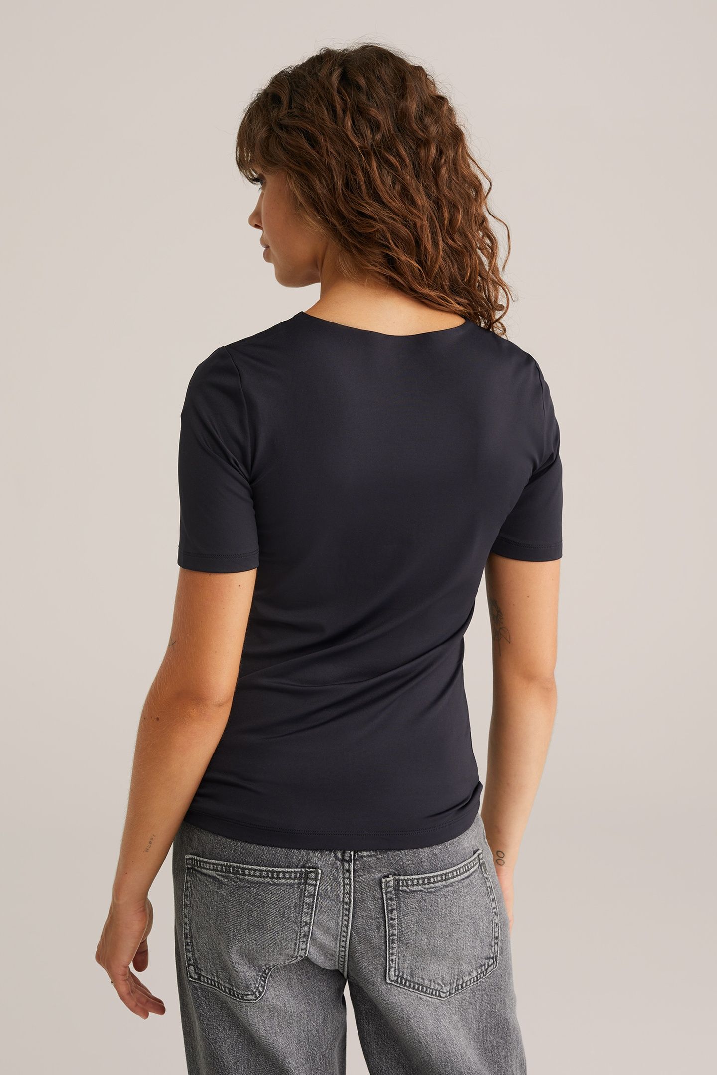 T-SHIRT BLACK 3