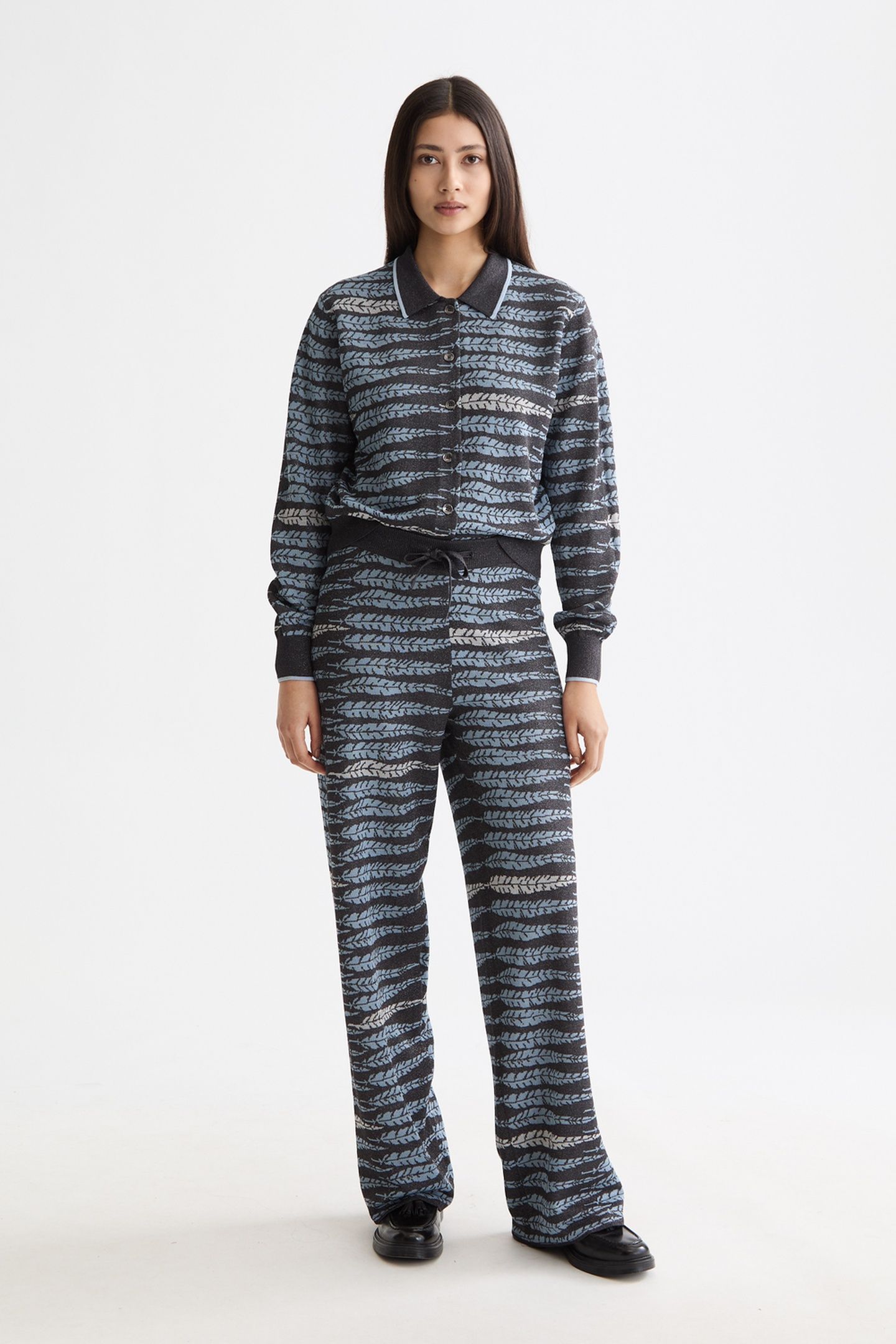 LUREX JACQUARD CARDIGAN CHARCOAL ART 2