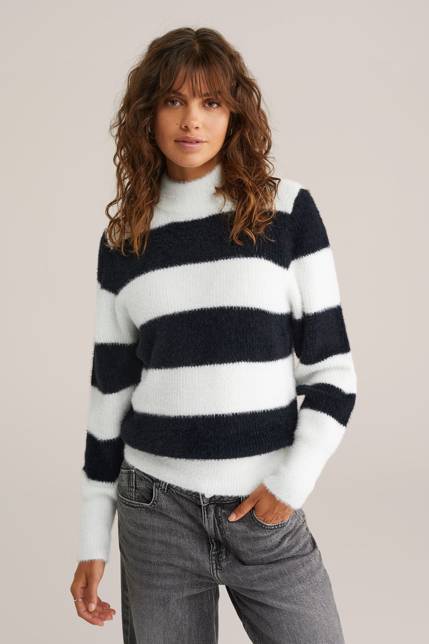 KNITTED PULLOVER BLACK 2
