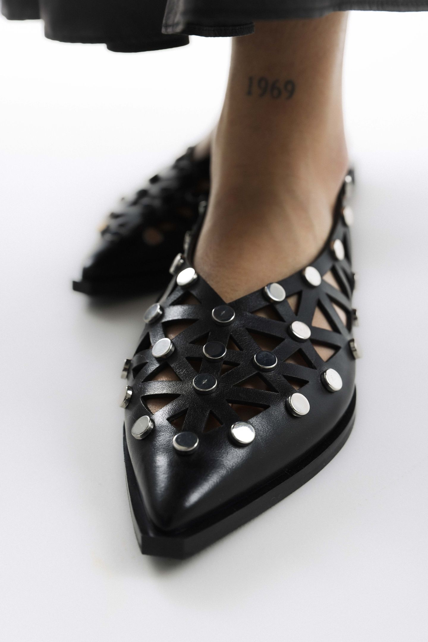 LAUR-YNN LOW SHOE BLACK 6