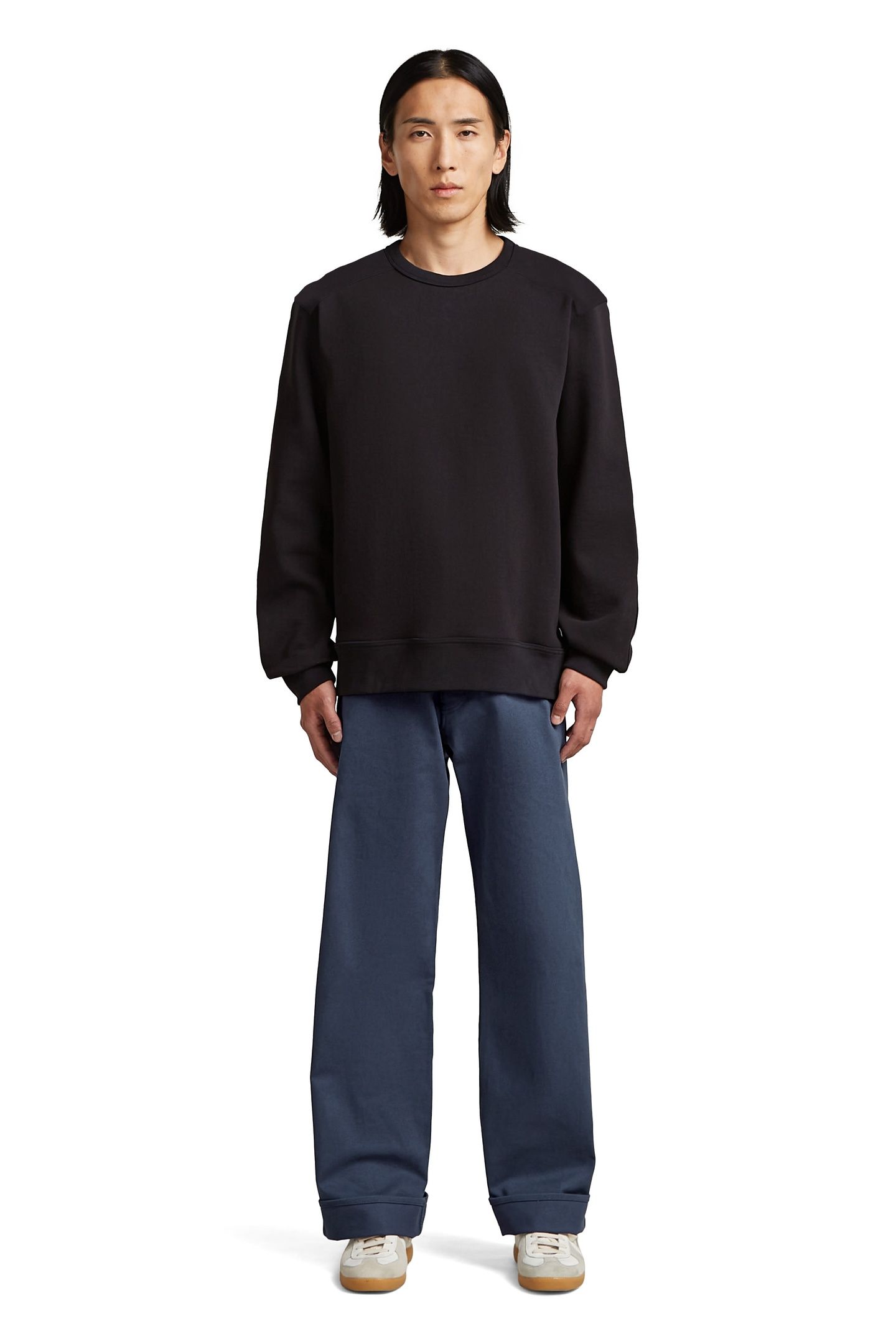 MN PREMIUM RELAXED SWEATER BLACK 1