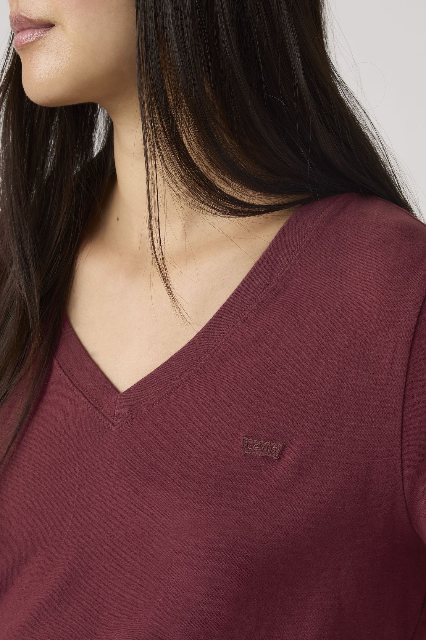 FAVORITE COTTON V-NECK TEE 3