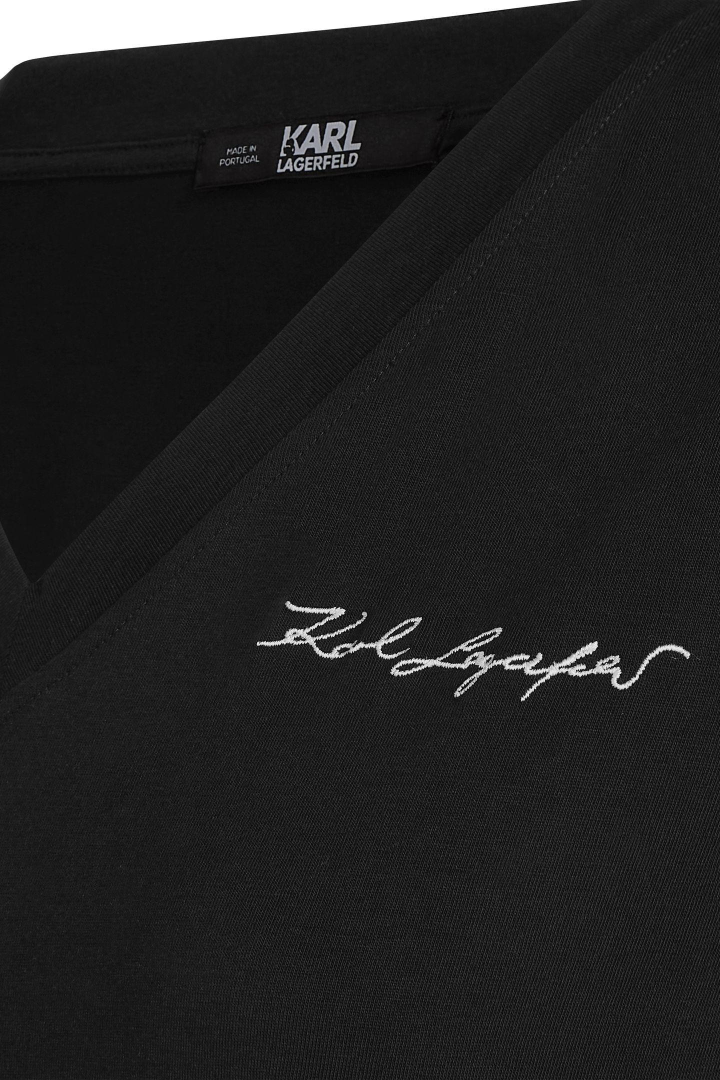 SIGNATURE V-NECK T-SHIRT BLACK 3