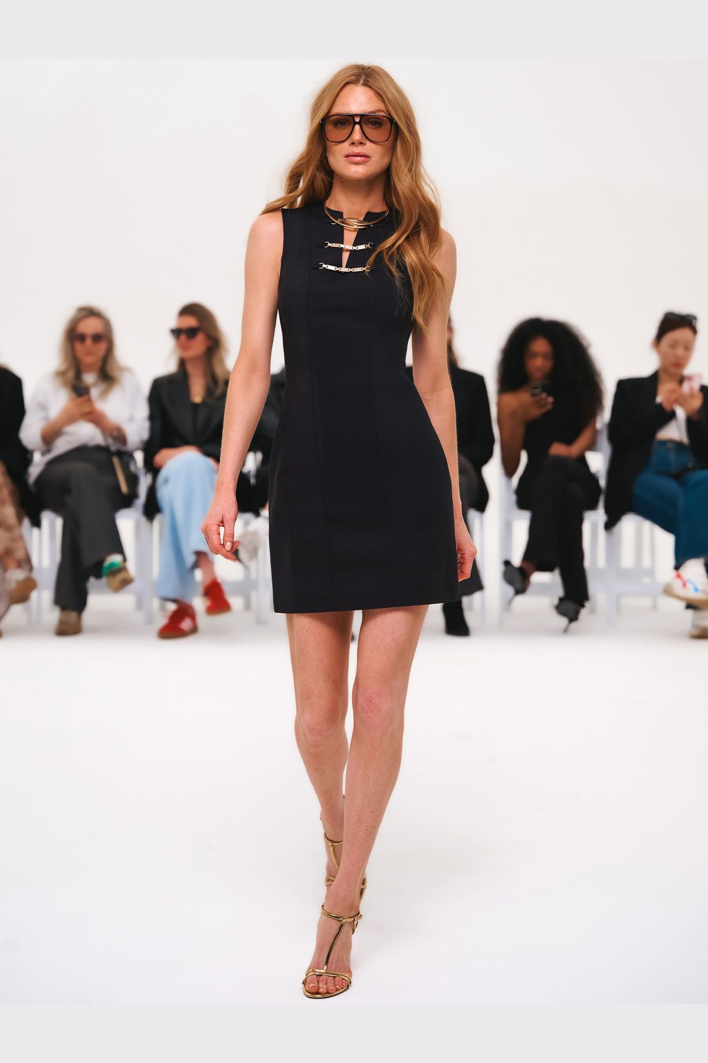 KALLIN DRESS BLACK 4