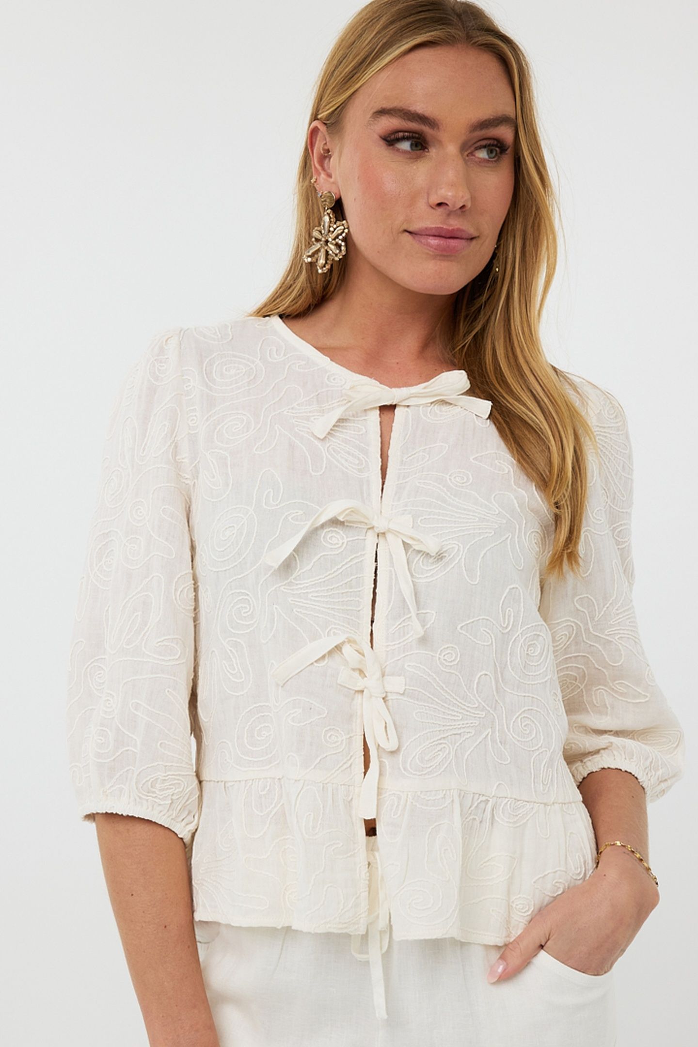 BLOUSE 3D EMBROIDERY LIGHT SAND 3