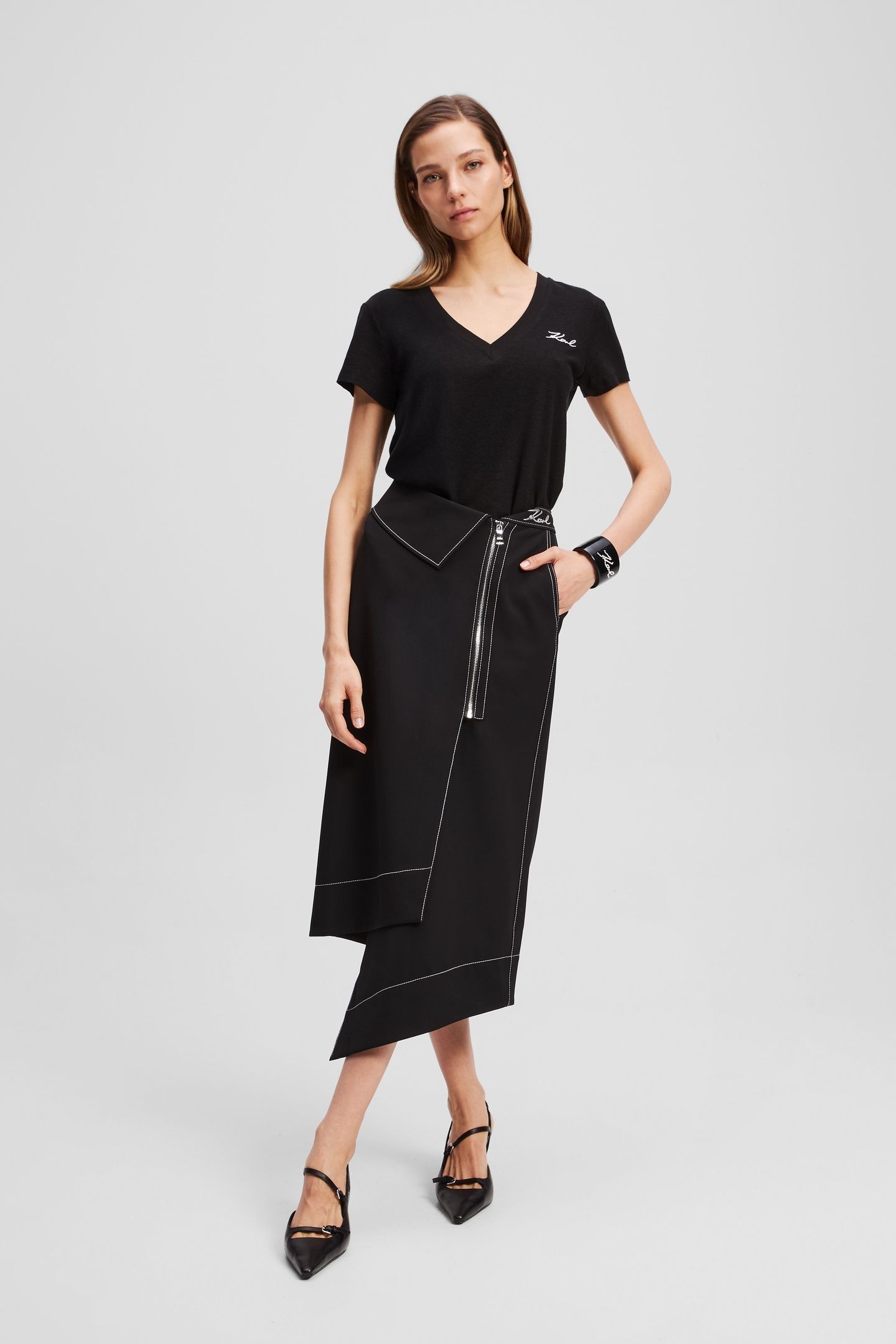 LINEN BLEND V-NECK T-SHIRT BLACK 7