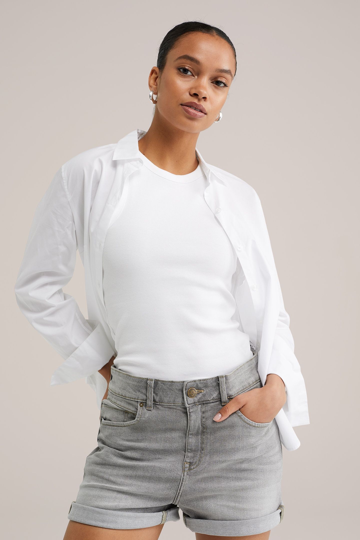 SHORT GREY 4