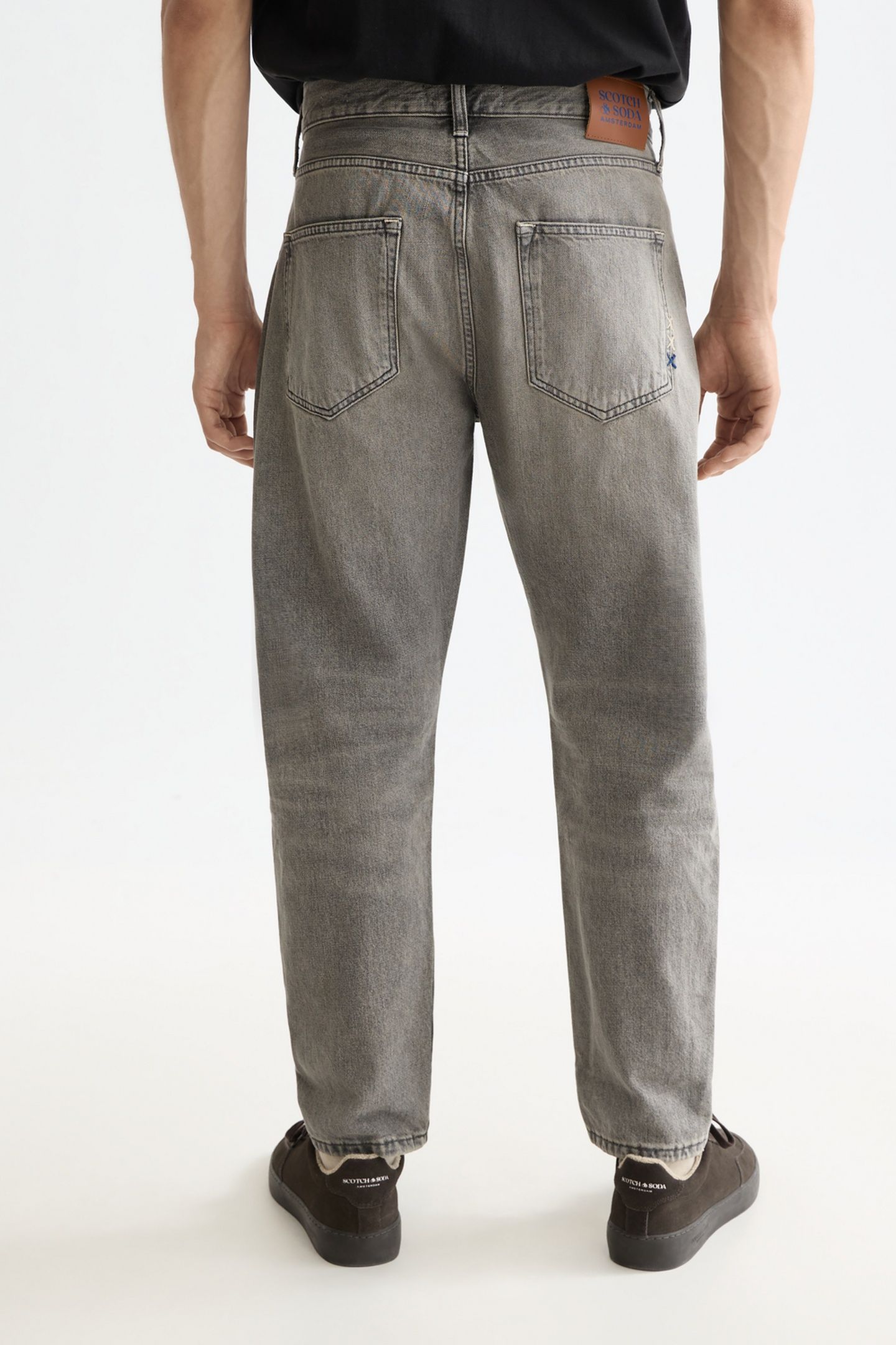 DEAN LOOSE TAPERED JEANS — GREY ROAD 3
