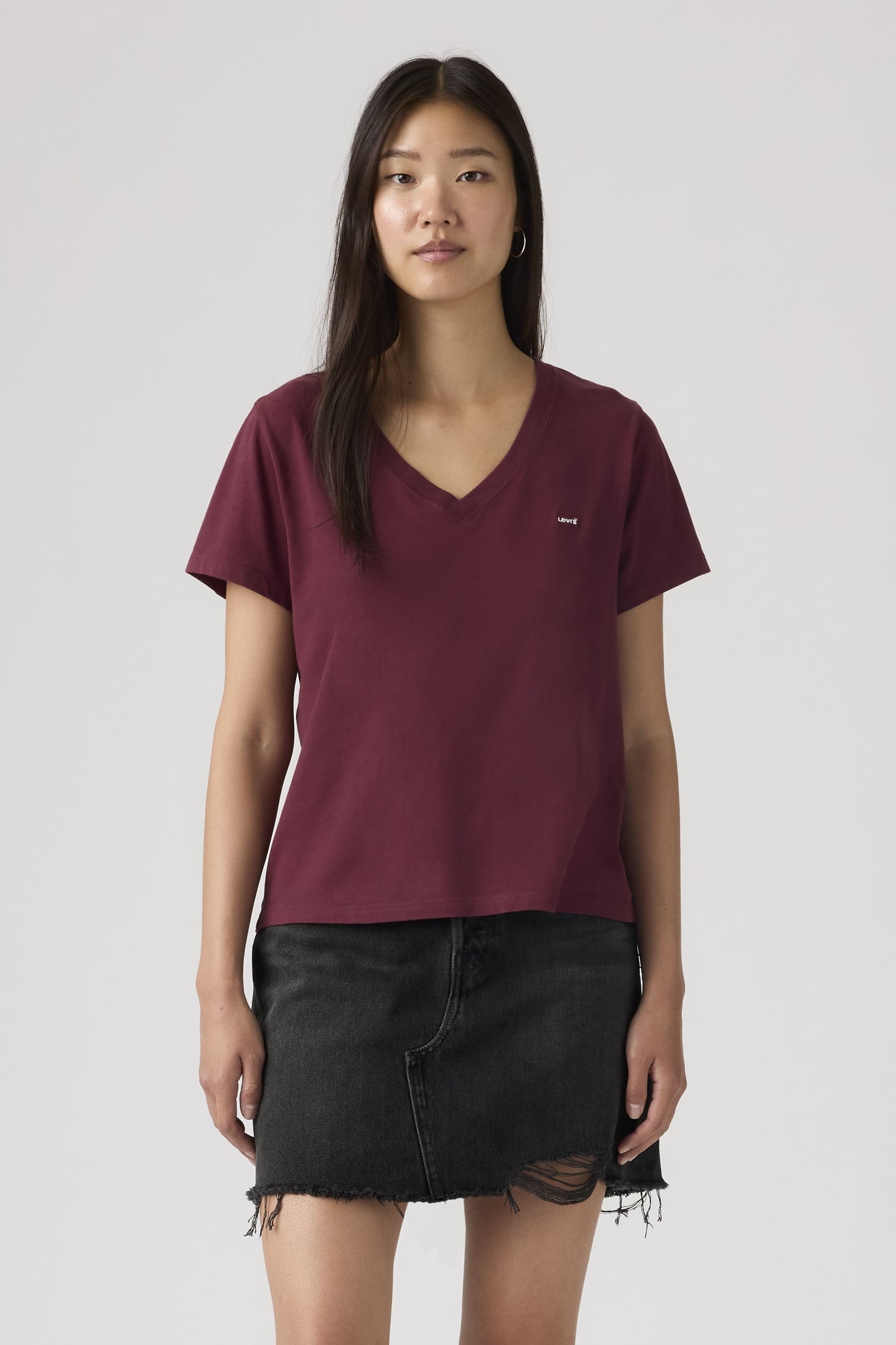 FAVORITE COTTON V-NECK TEE 1