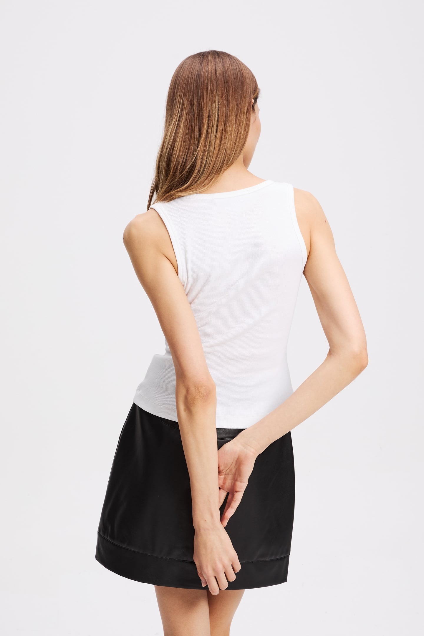RIBBED V-NECK TANK TOP WHITE 2