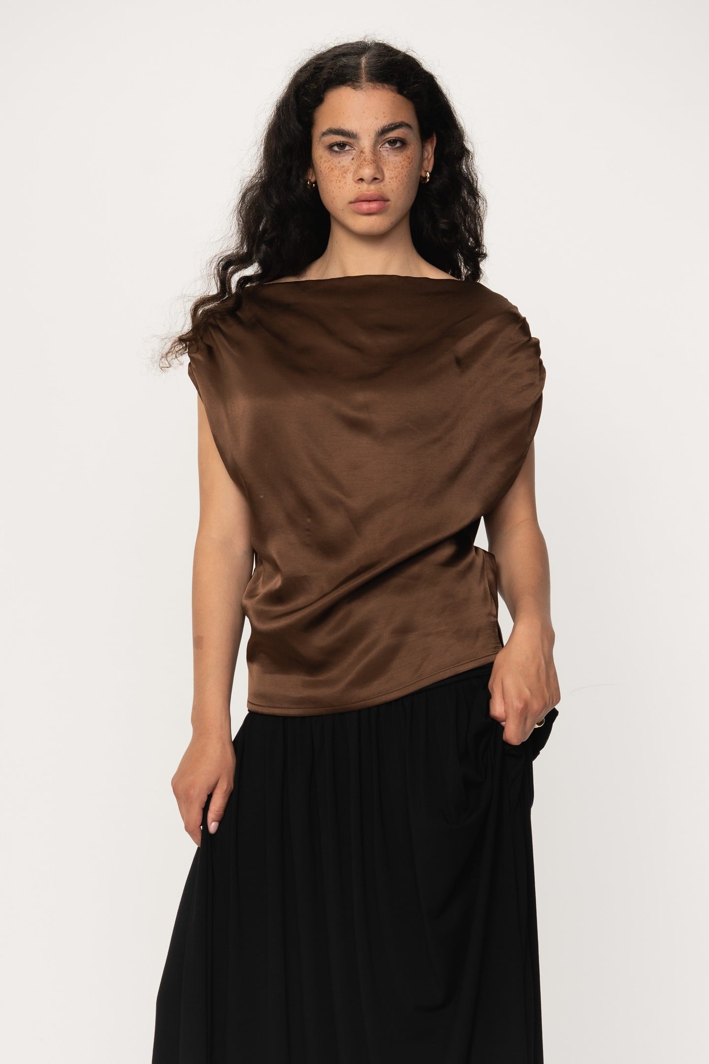 ADHARA TOP WALNUT 1