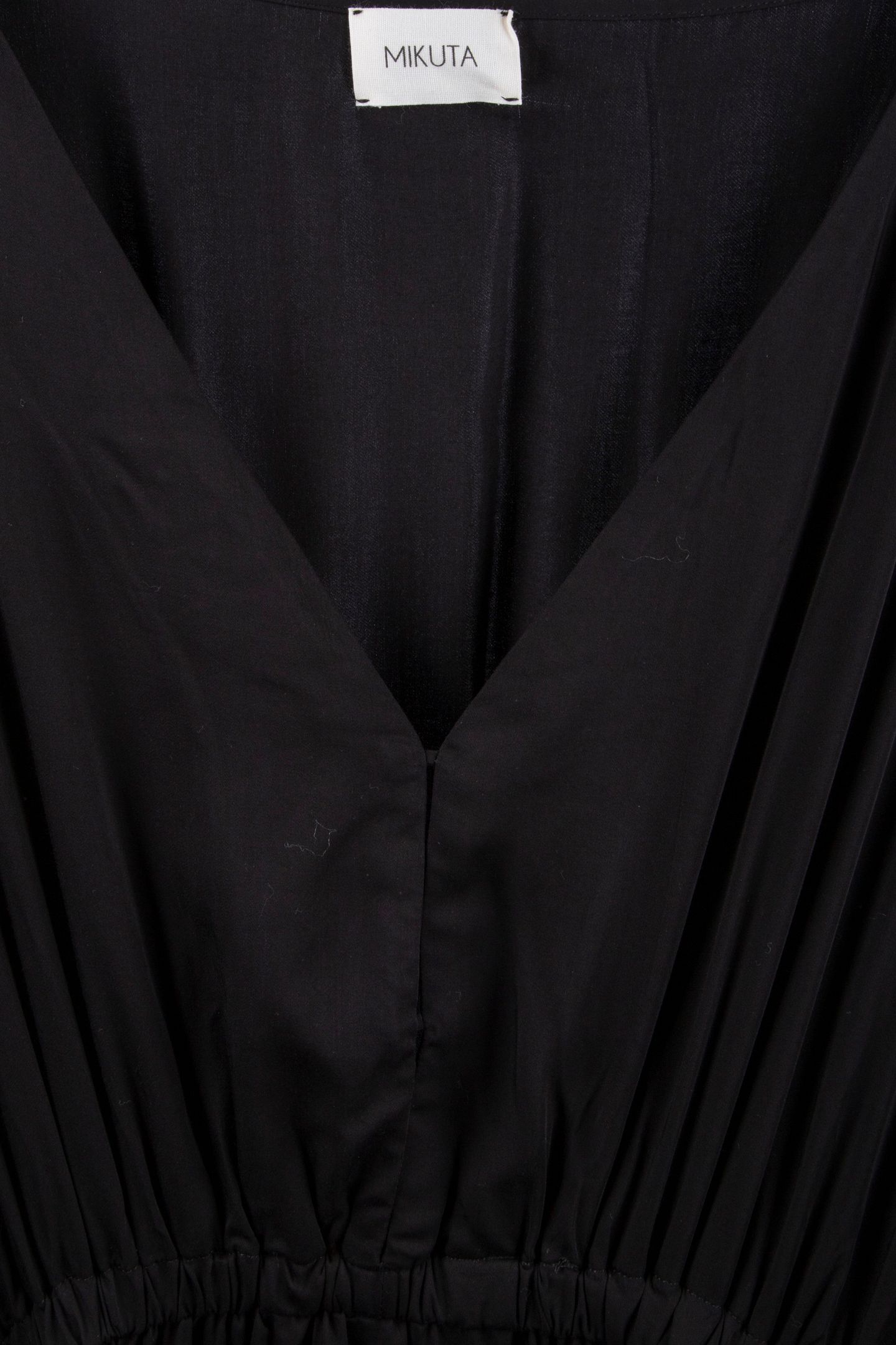 THE BLACK SHORT CHILL DRESS 5