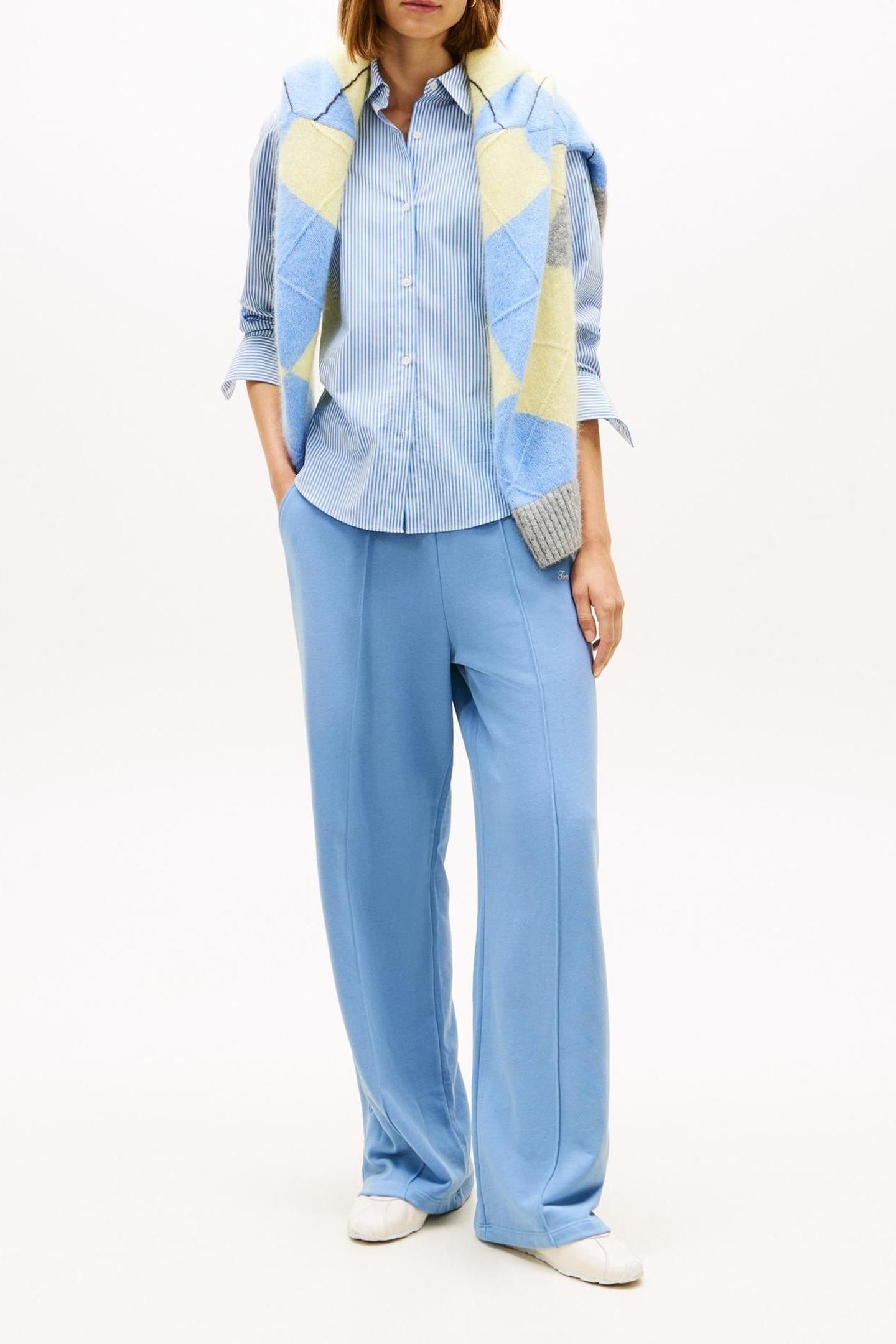 GOLD BUTTON SCRIPT SWEATPANTS CLEAR WATER 2