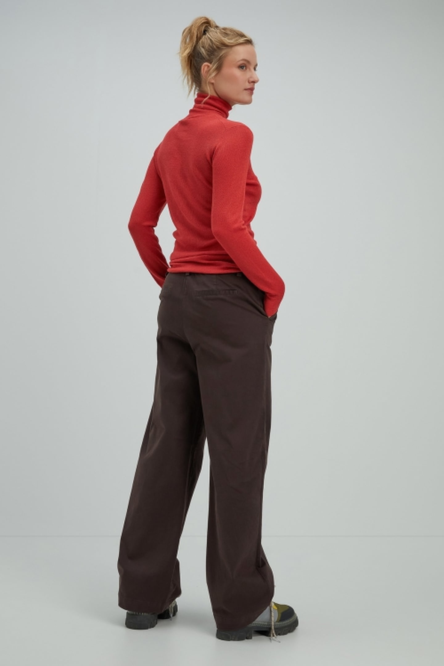 SAAR SWEATER RED 3