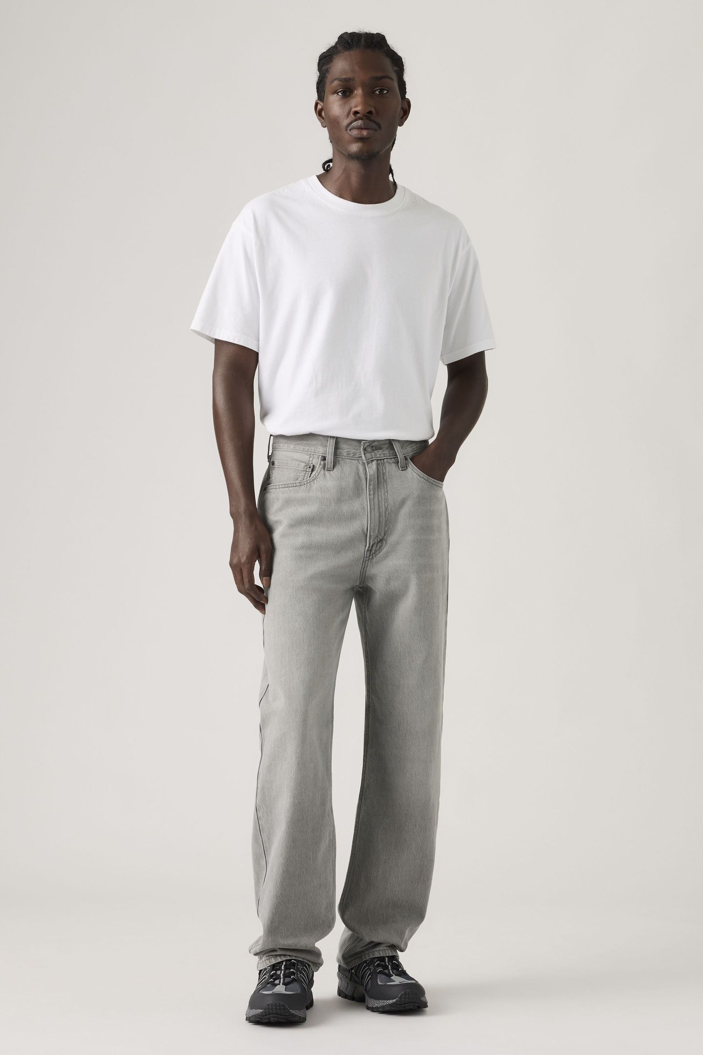 565™ LOOSE STRAIGHT LIGHTWEIGHT JEANS 1