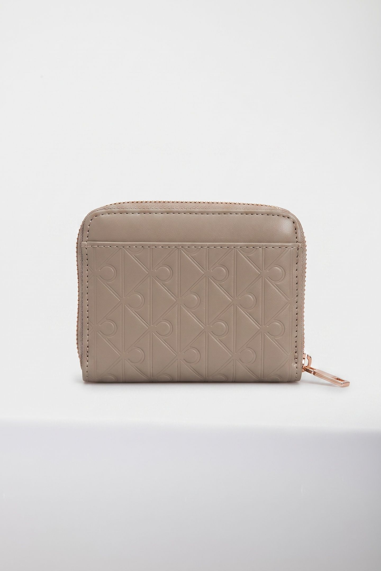 EMBLEM AOP EMBOSSED WALLET DESERT TAUPE 2