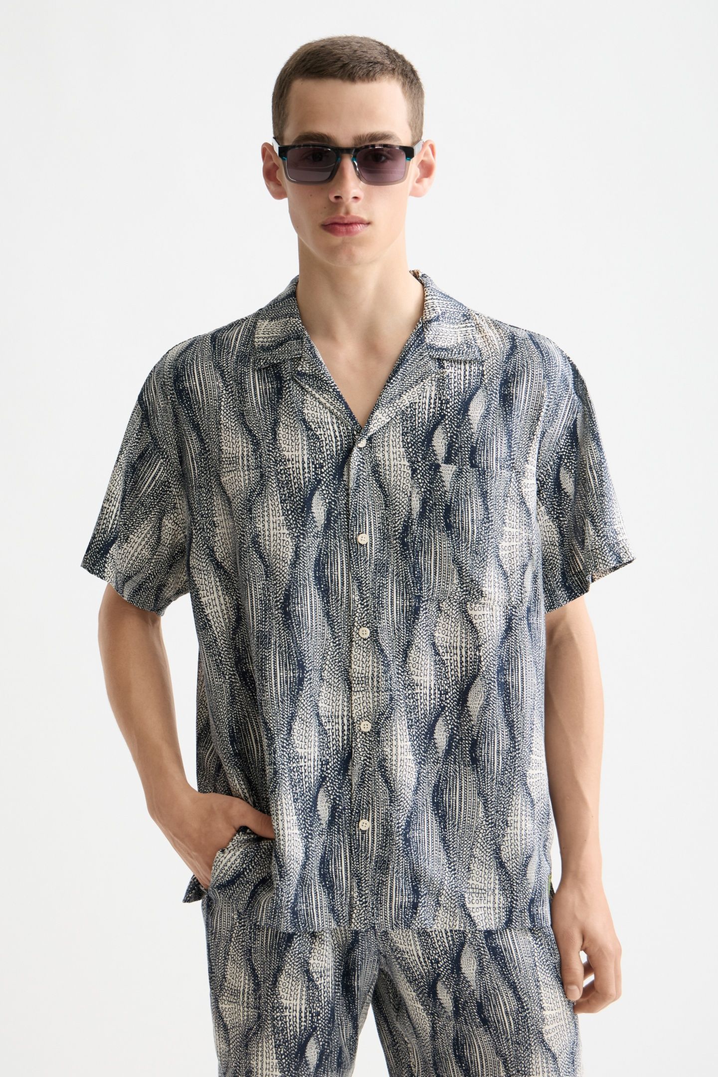 PRINTED SHORT-SLEEVED TENCEL SHIRT BATIK LOGO PRINT NAVY AOP 2