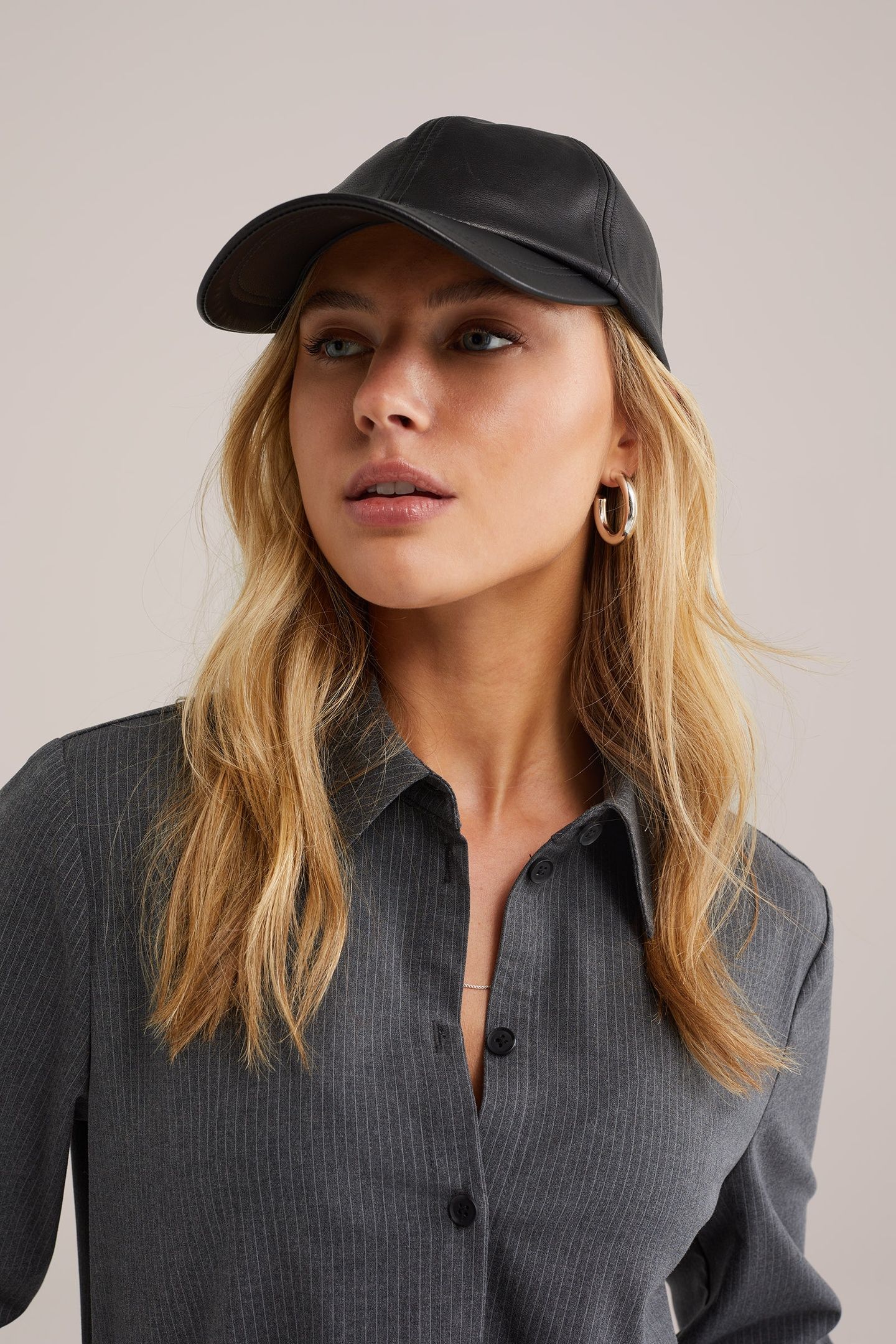 CAP BLACK 4