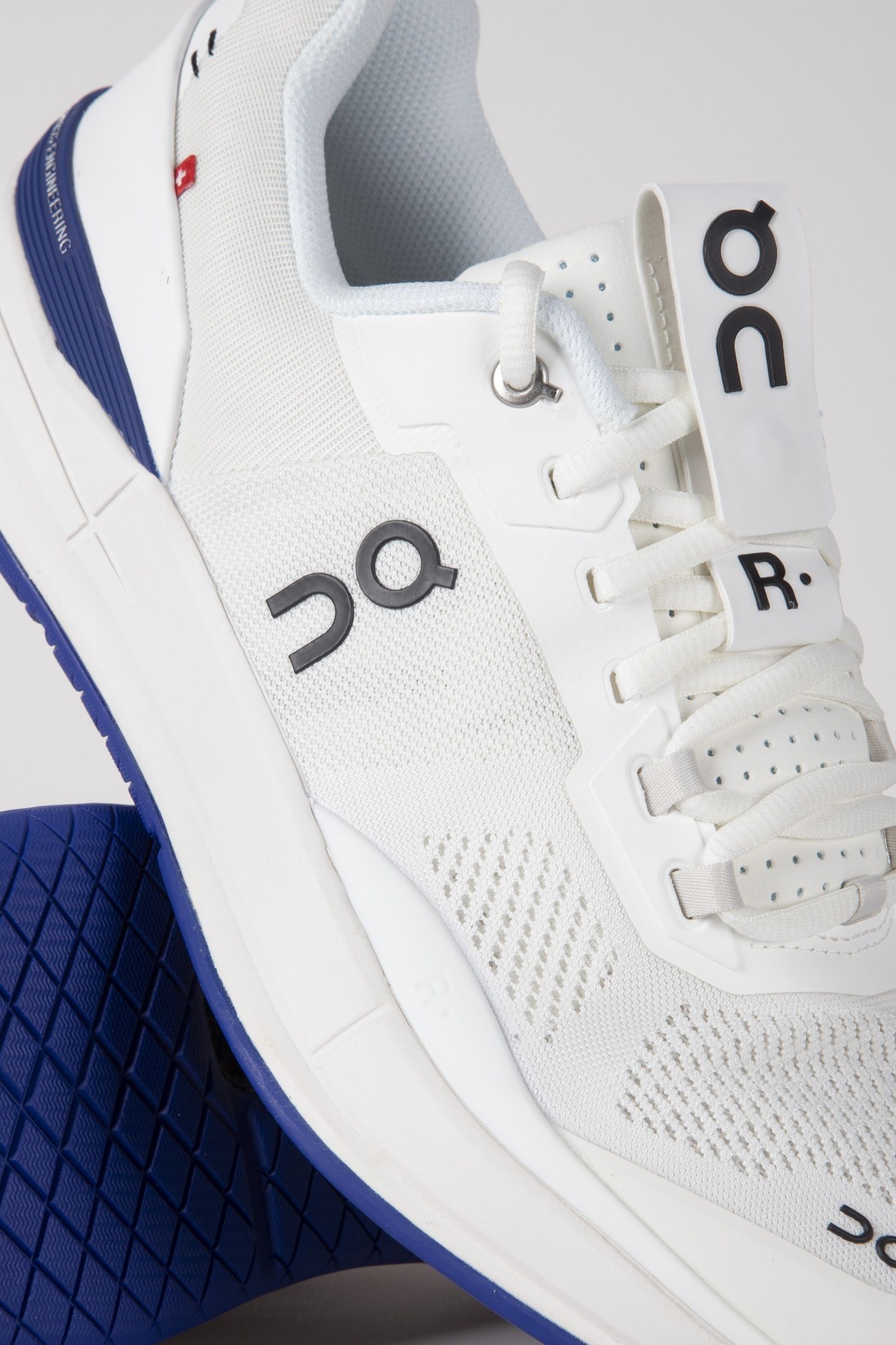 THE ROGER PRO 1 WHITE | INDIGO 4
