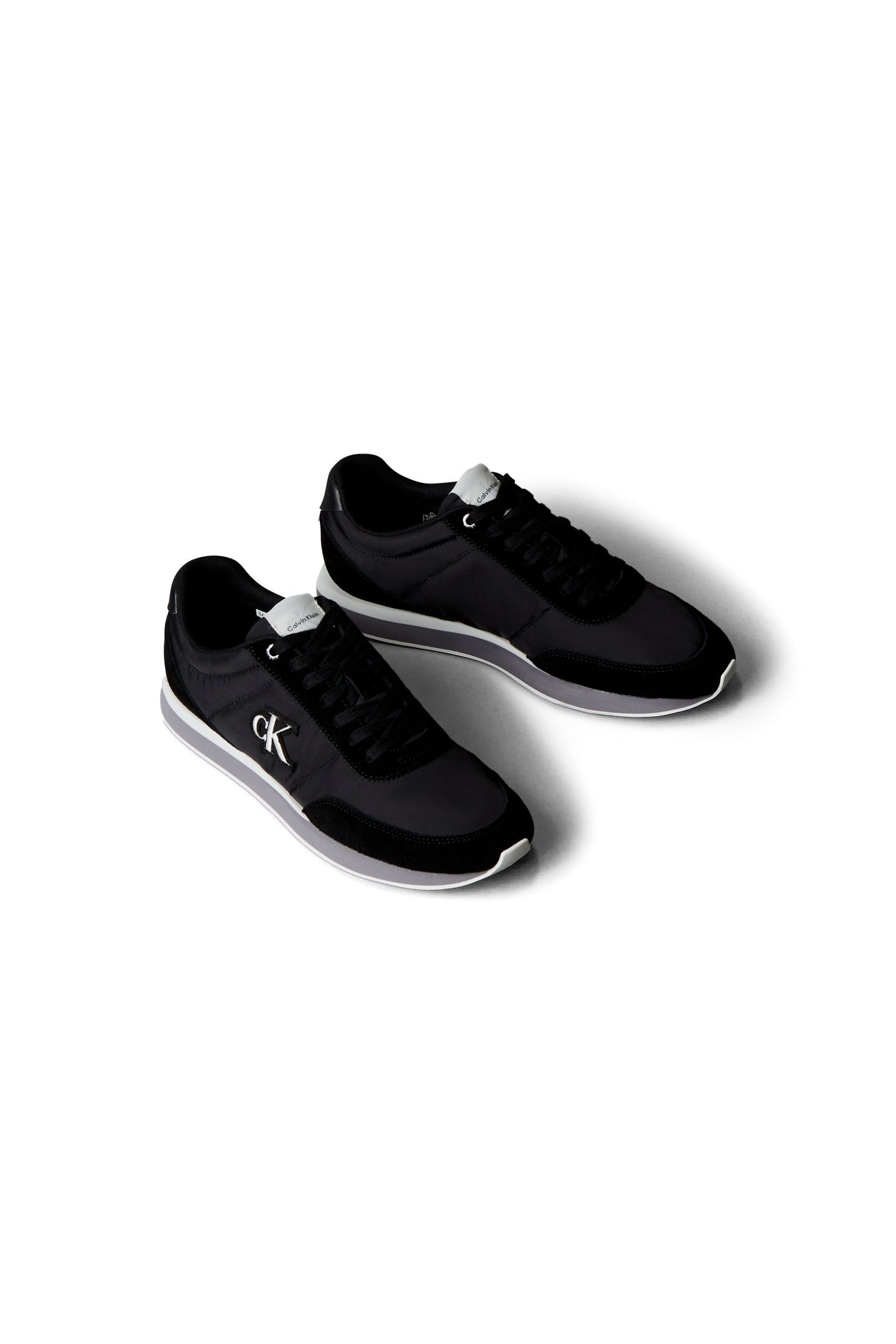 RETRO RUNNER ESSENTIAL MIX BLACK/STORMFRONT/VAPOROUS WHITE 3