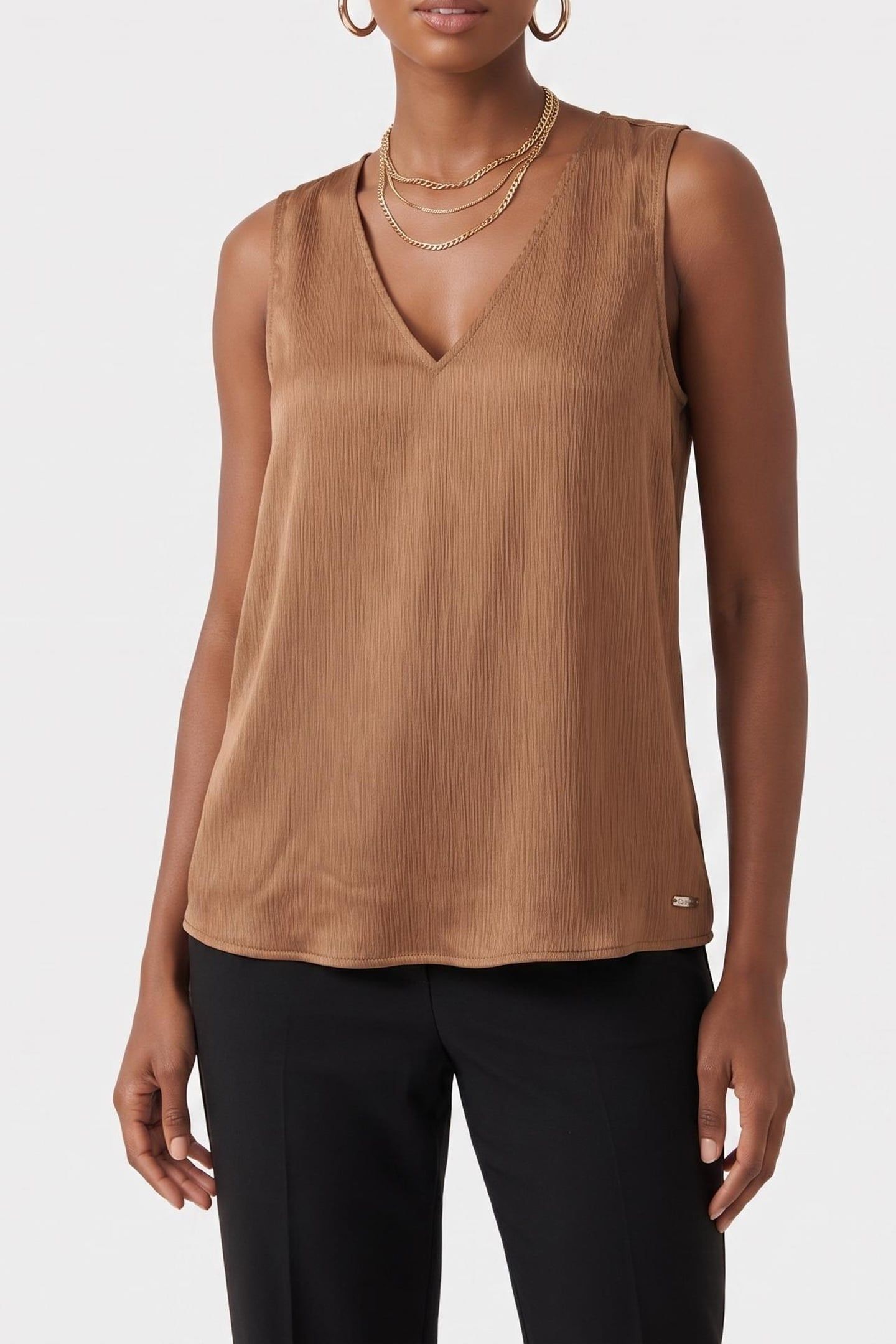 PLISSE V NECK SHIRT EXECUTIVE BROWN 1