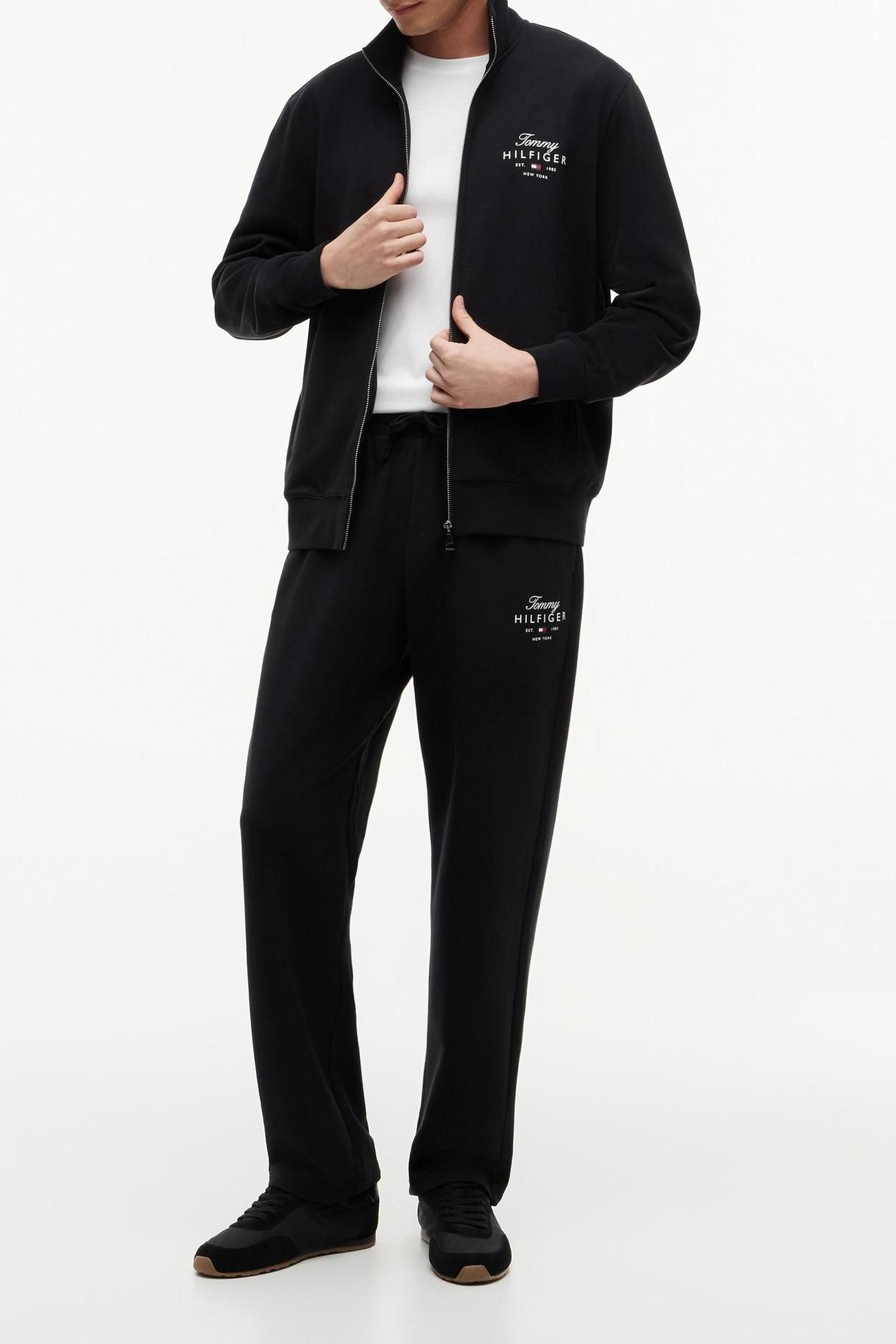 SCRIPT STACK SWEATSHIRT BLACK 4