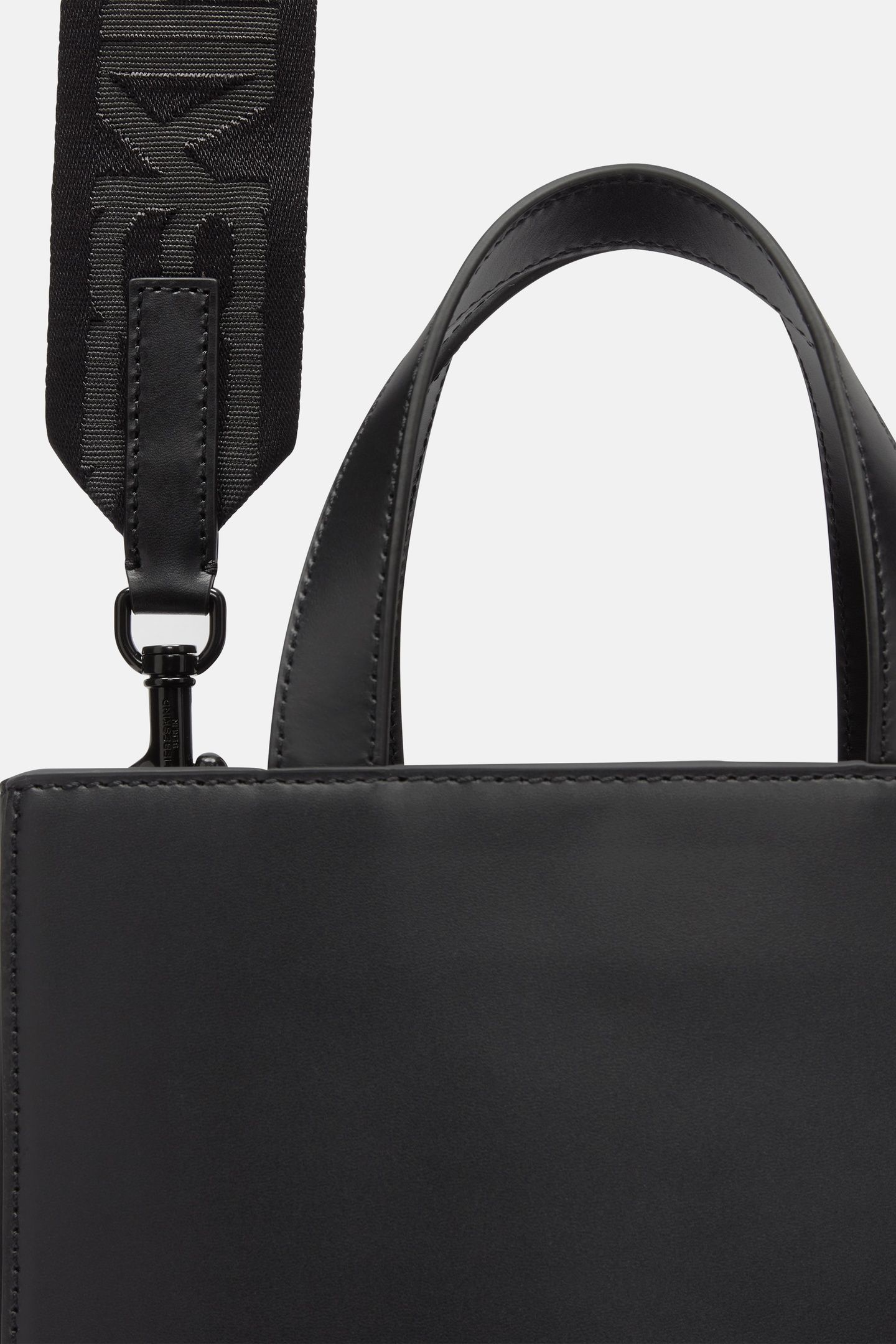 TOTE SMALL BLACK 6
