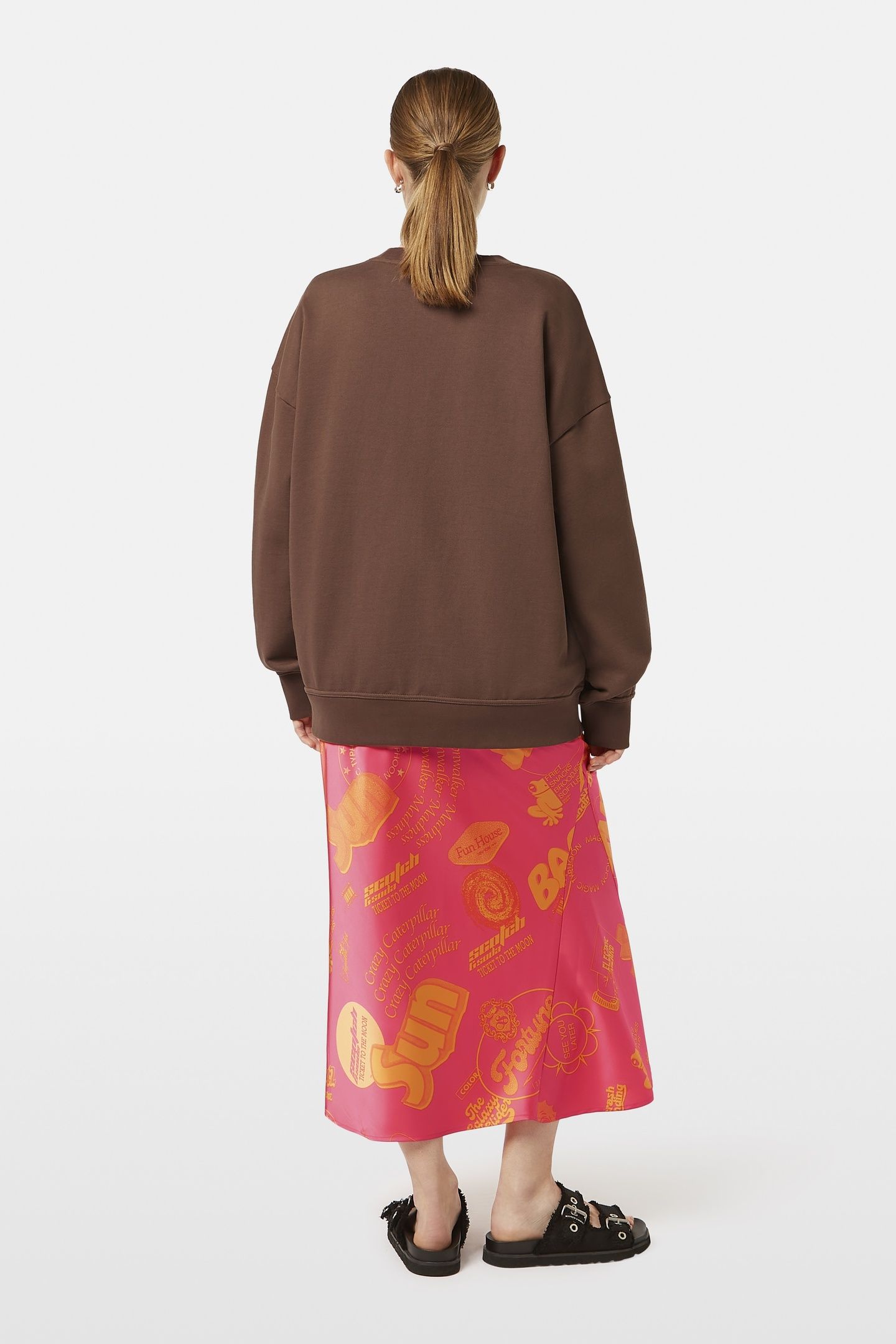 FRINGED HEART OVERSIZED FIT SWEATSHIRT COLD BREW 3