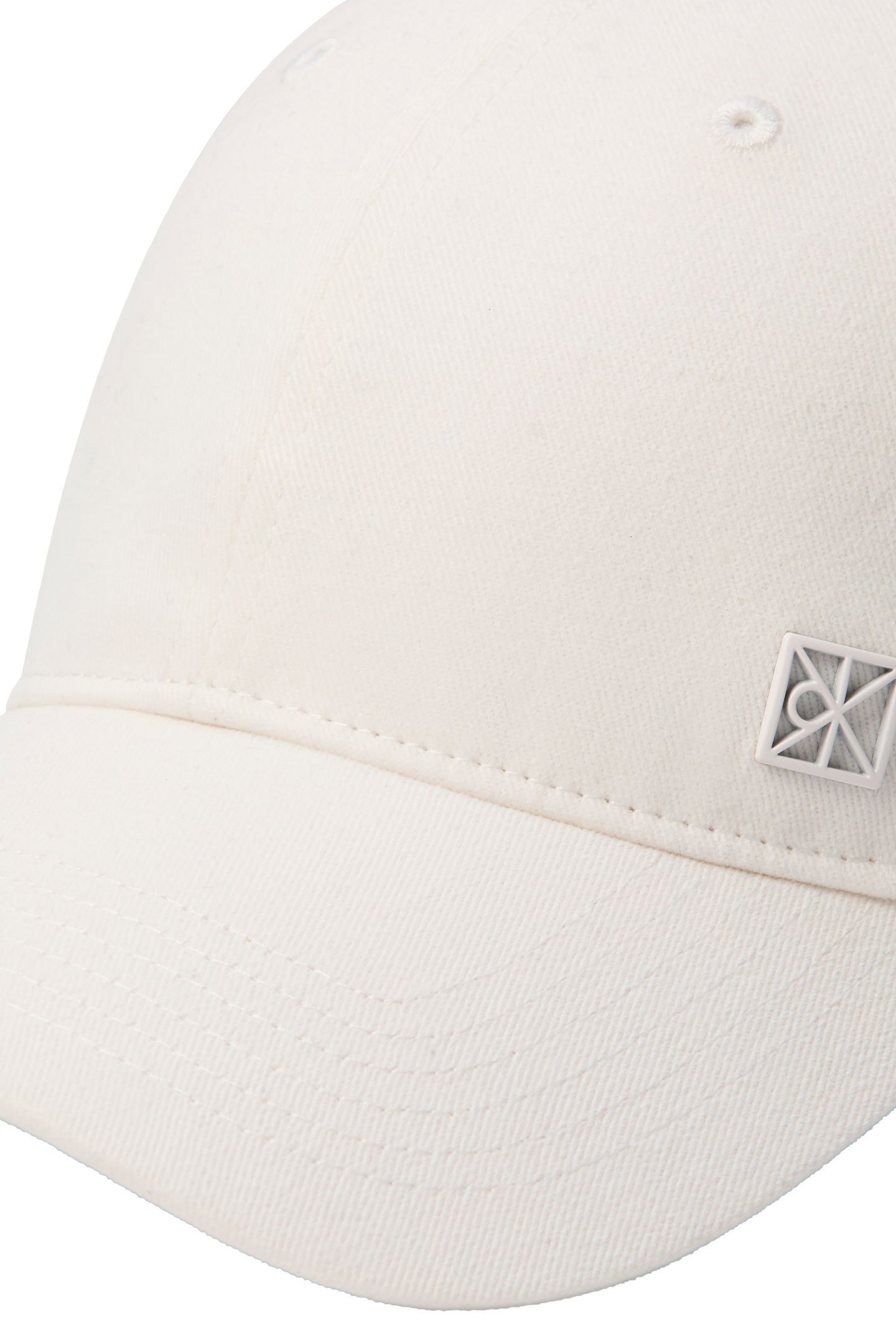 EMBLEM HARDWARE BASE CAP WHITE ALYSSUM 3