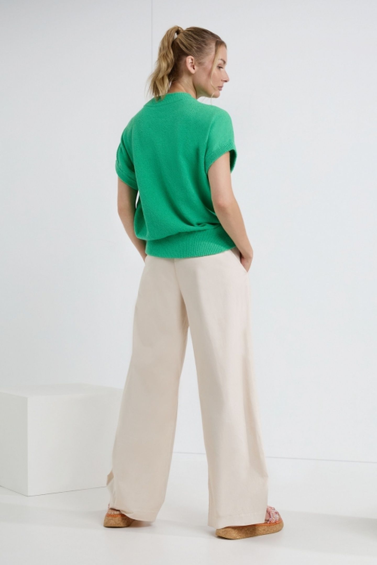 DIAN SWEATER PARROT GREEN 3