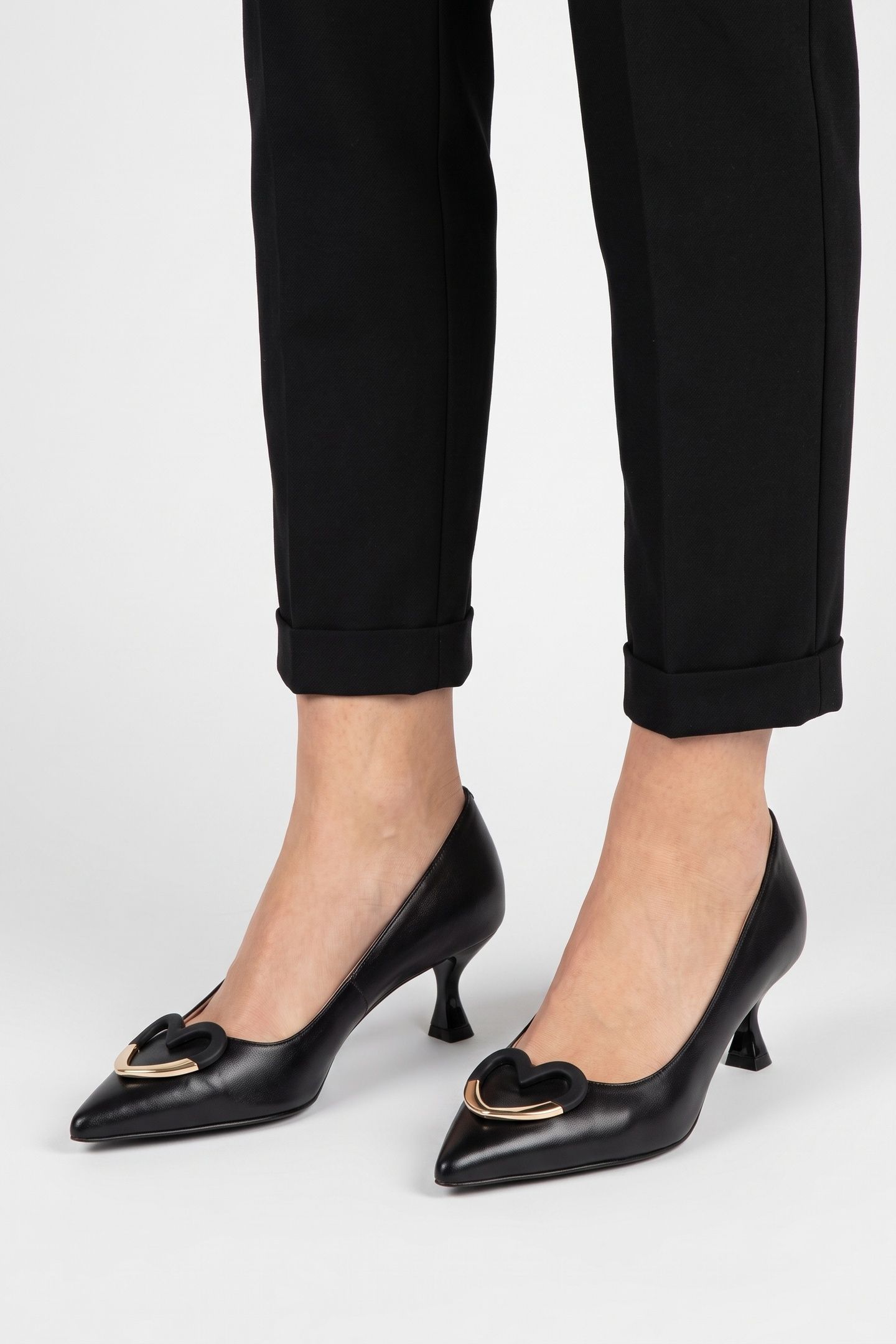 LOVE MOSCHINO HEART-PLAQUE PUMPS BLACK 3