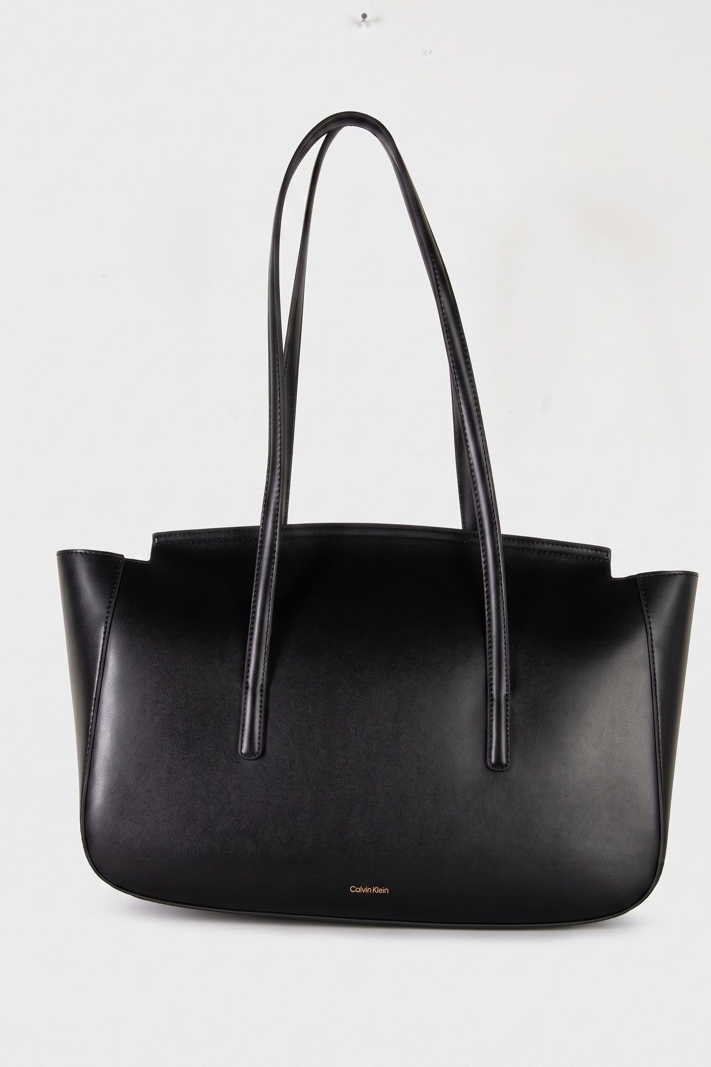HARDWARE FLAP TOTE BAG BLACK/TUMBLED DEEP GOLD 3