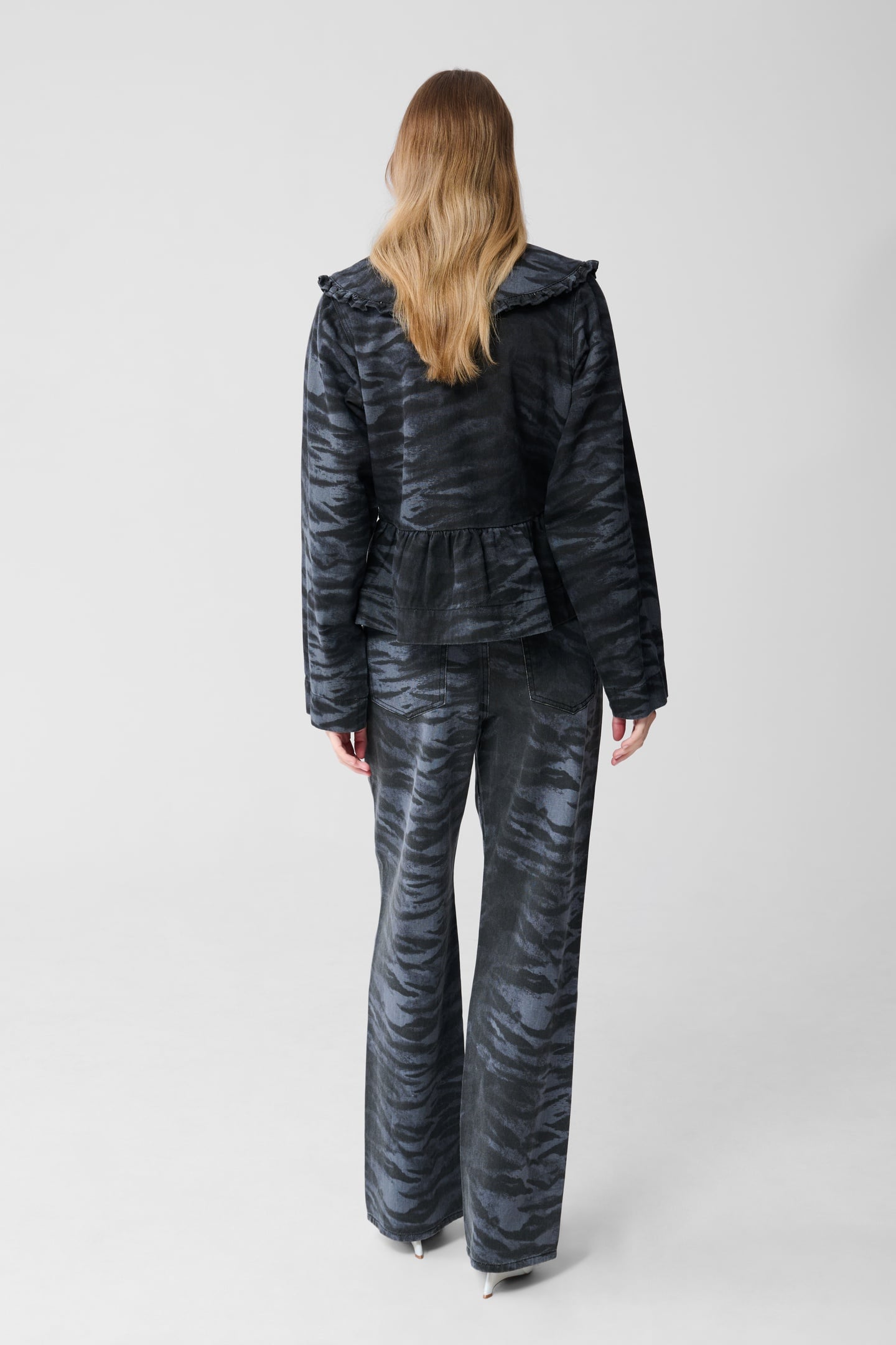 LA-SBTIGER WIDE LEG GREY 2